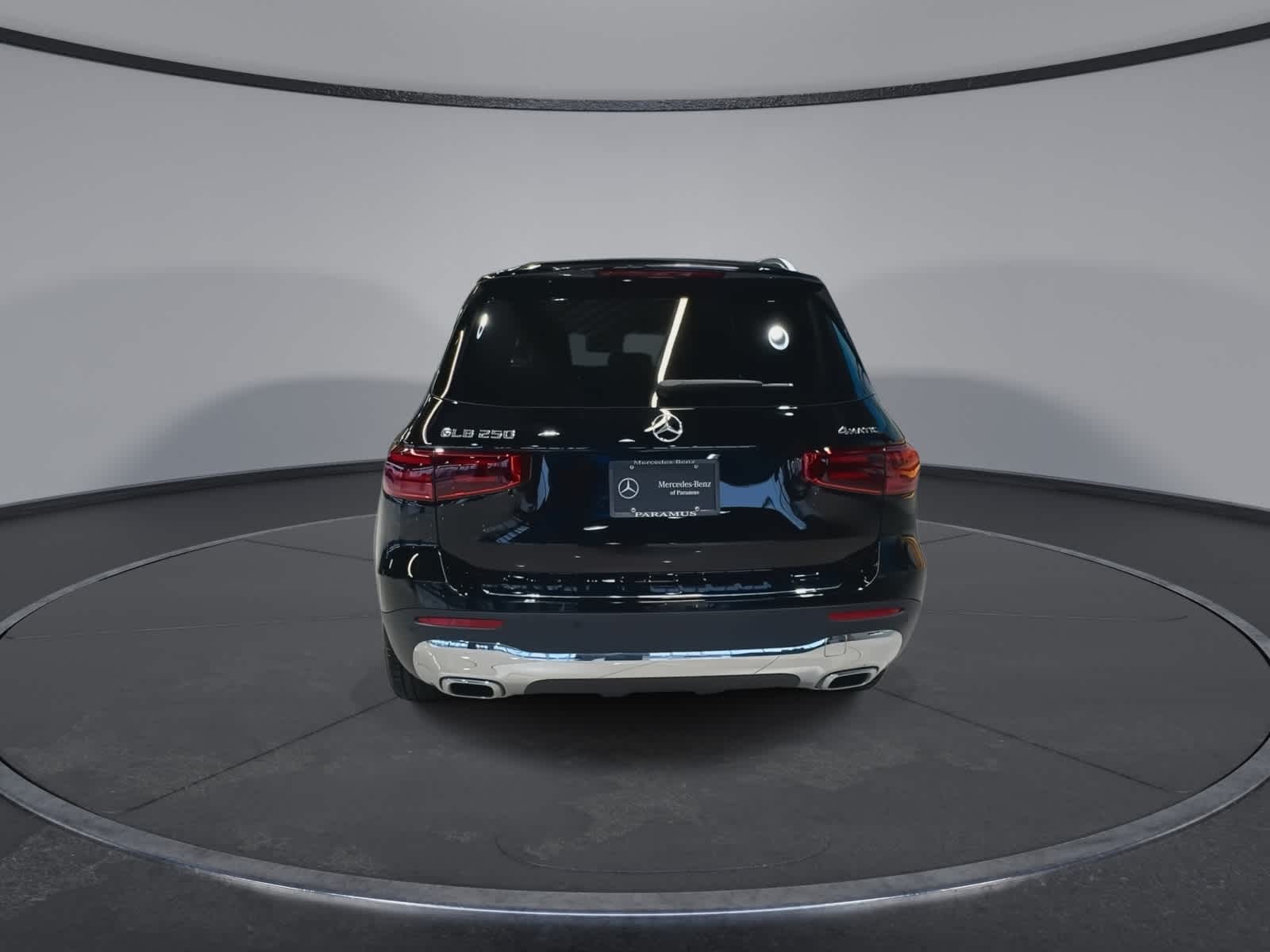 Thumbnail: 2025 Mercedes-Benz GLB - 10