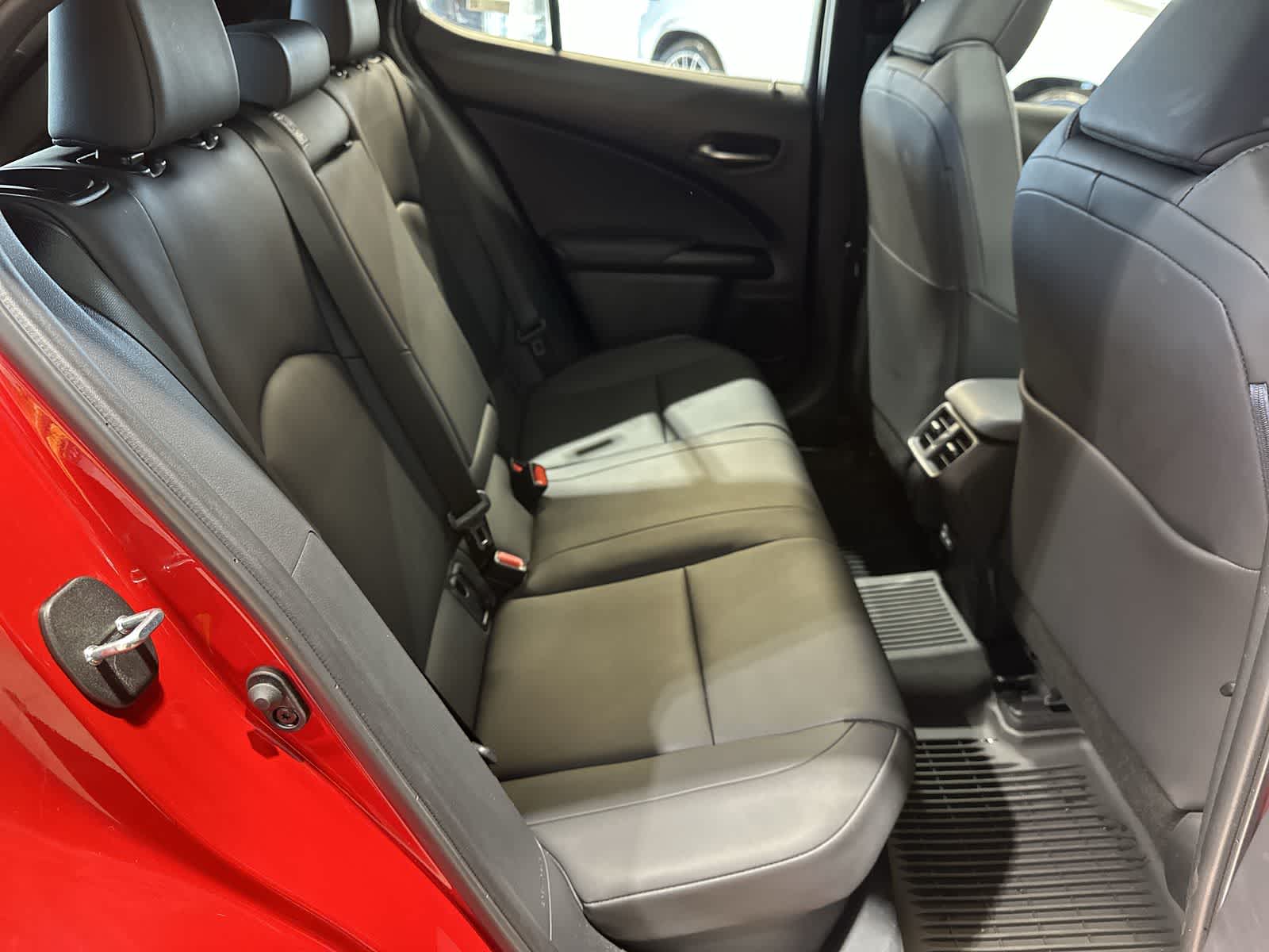 Thumbnail: 2023 Lexus UX - 25