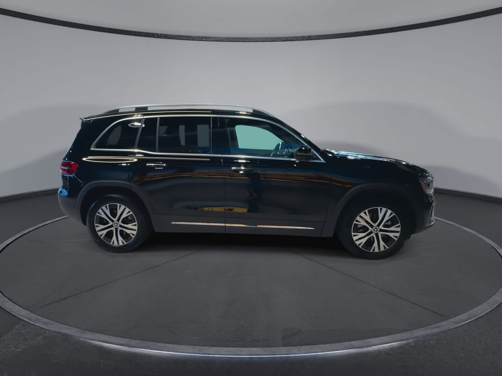 Thumbnail: 2025 Mercedes-Benz GLB - 13