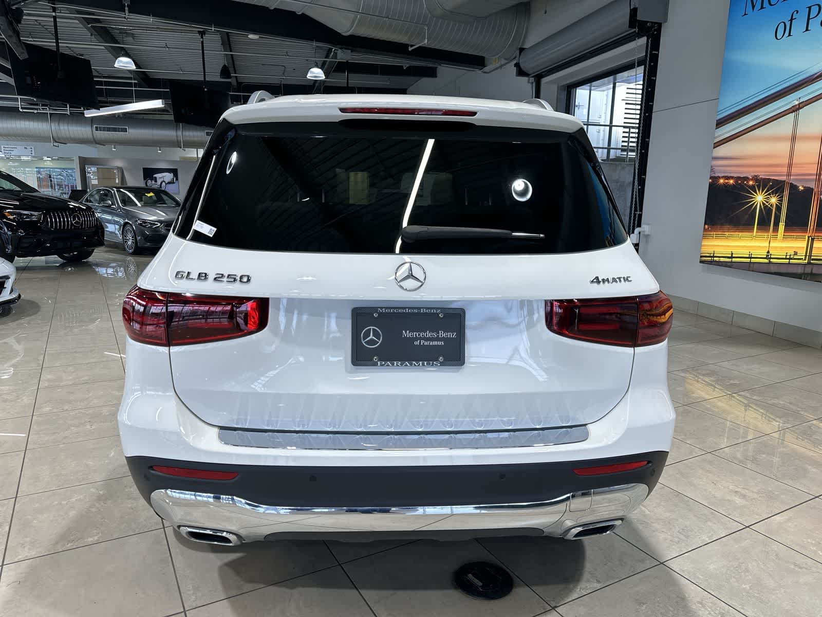 Thumbnail: 2026 Mercedes-Benz GLB - 17