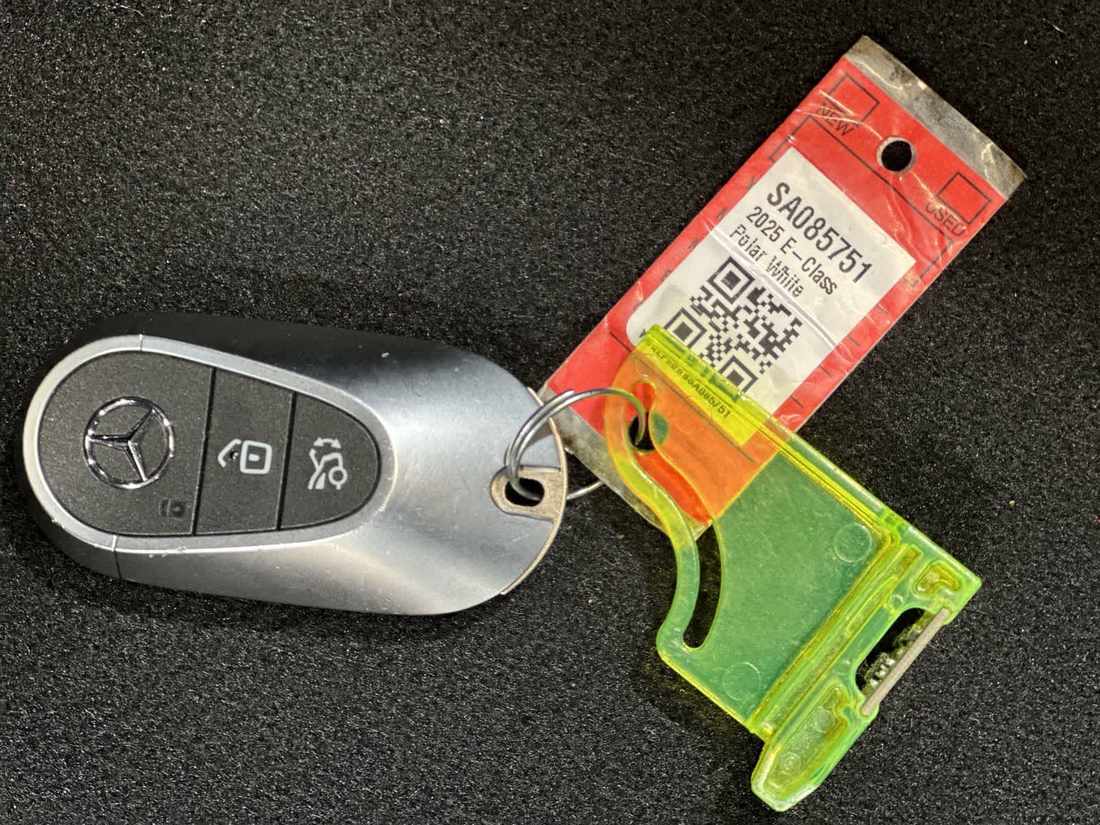 Thumbnail: 2025 Mercedes-Benz E-Class - 32