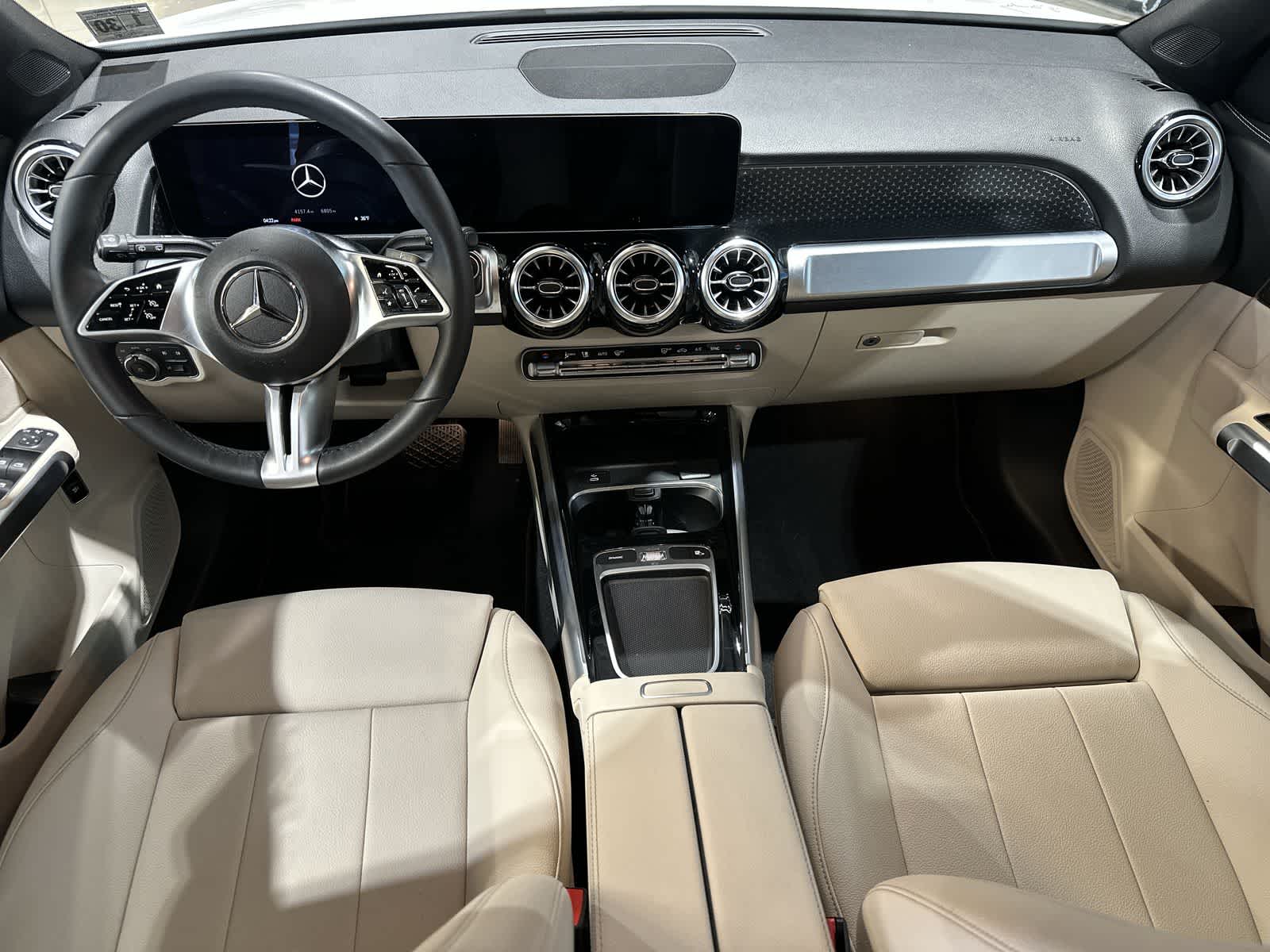 Thumbnail: 2025 Mercedes-Benz GLB - 22