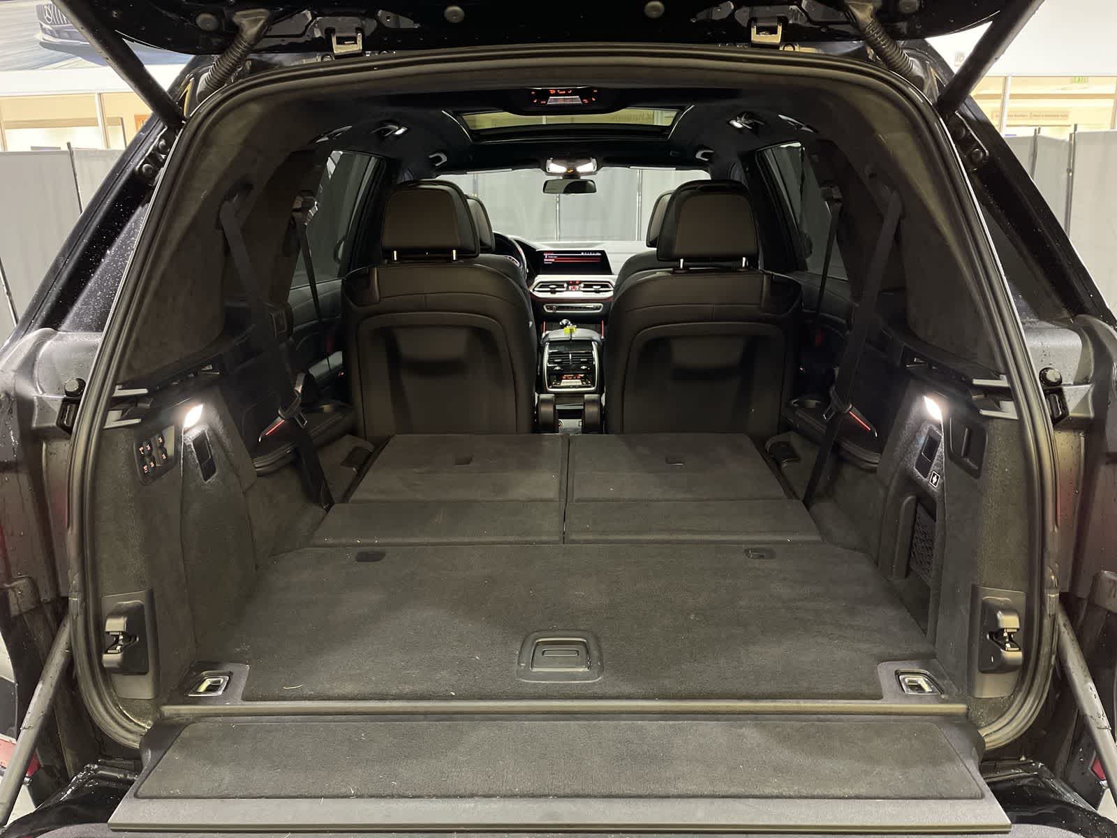 Thumbnail: 2022 BMW X7 - 31