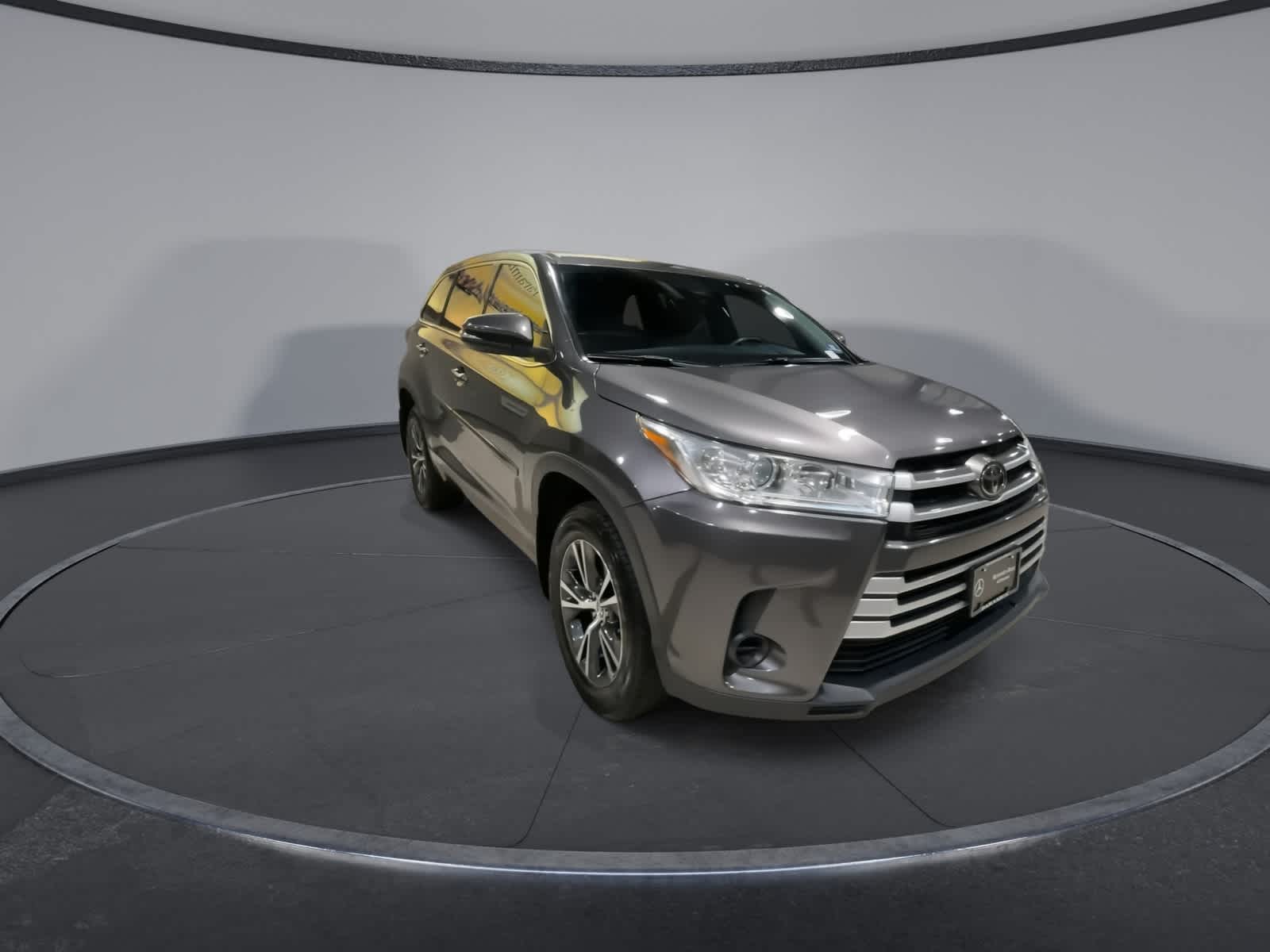 Thumbnail: 2017 Toyota Highlander - 3