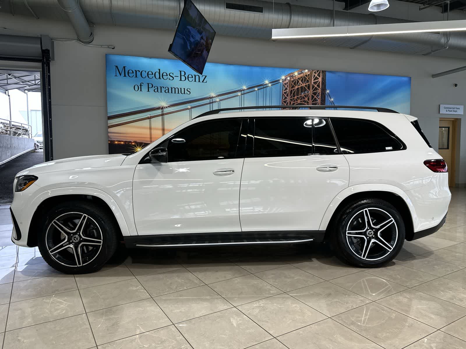 Thumbnail: 2025 Mercedes-Benz GLS - 15