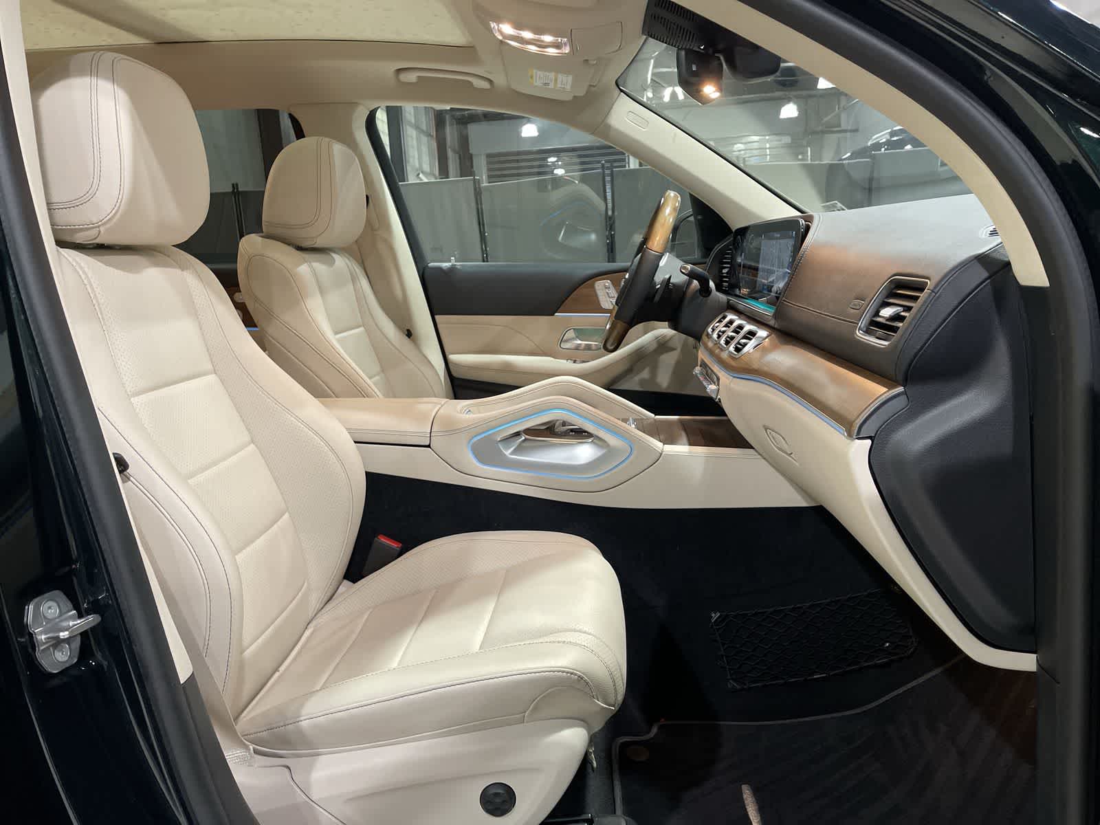 Thumbnail: 2021 Mercedes-Benz GLS - 26