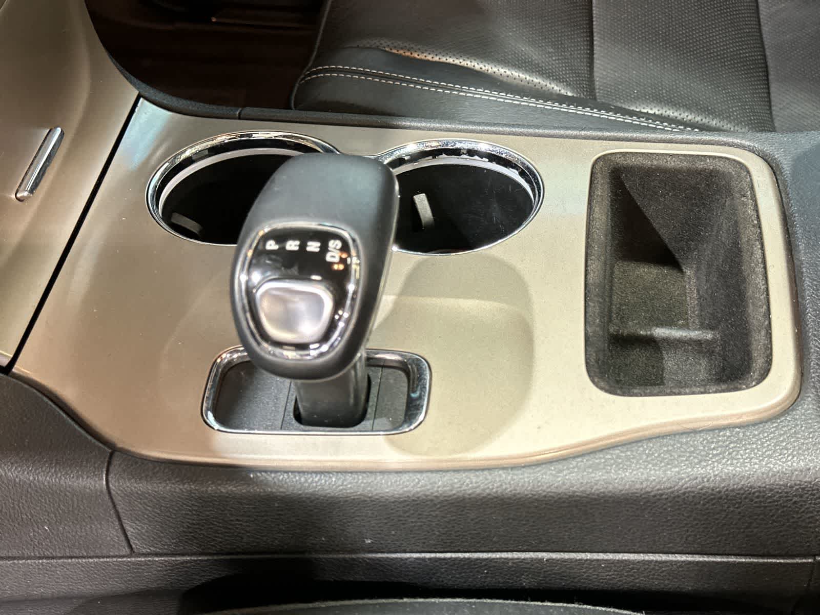 Thumbnail: 2015 Jeep Grand Cherokee - 29