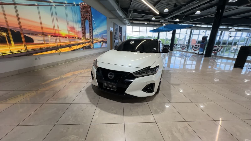 Used 2023 Nissan Maxima SR Sedan