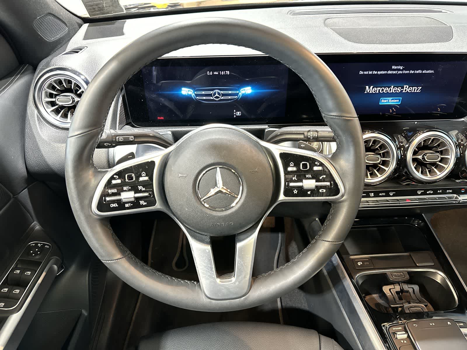 Thumbnail: 2022 Mercedes-Benz GLB - 27