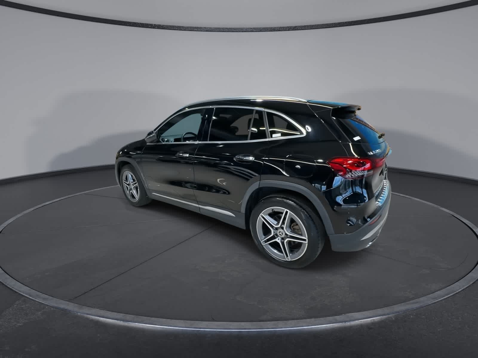 Thumbnail: 2023 Mercedes-Benz GLA - 8