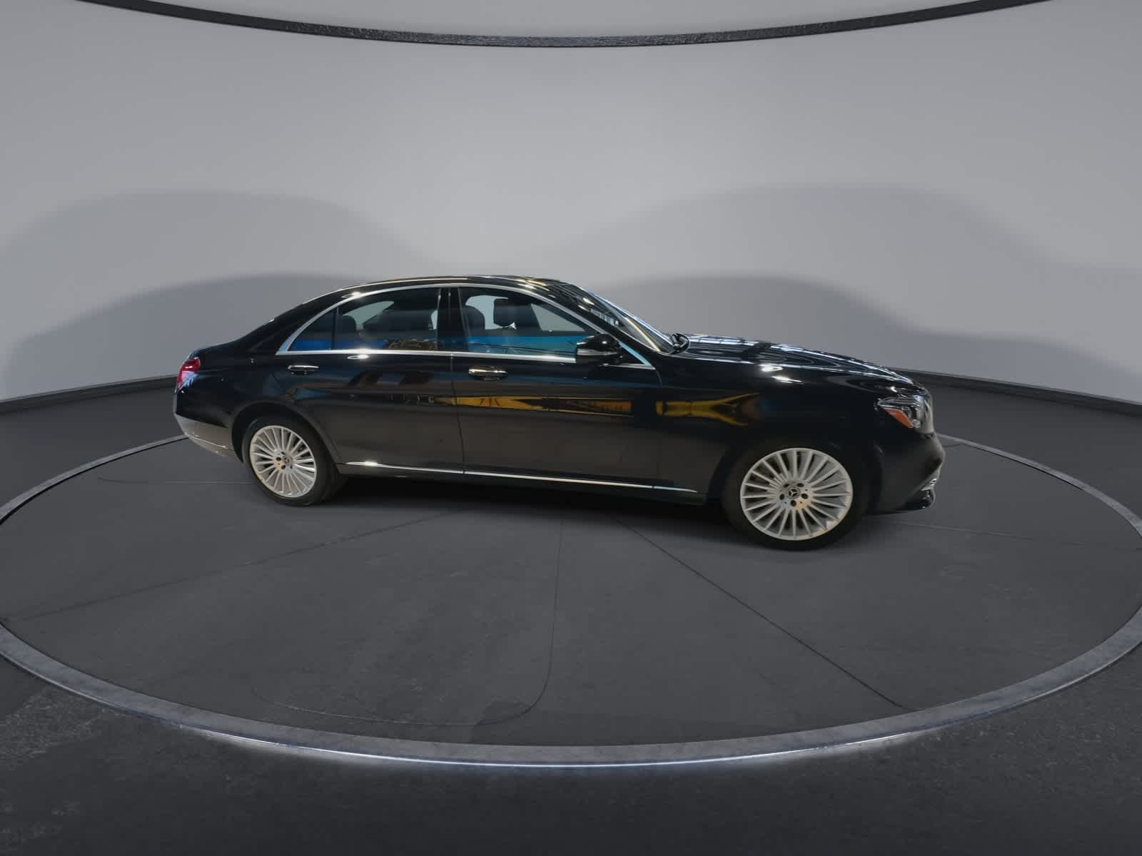 Thumbnail: 2018 Mercedes-Benz S-Class - 13