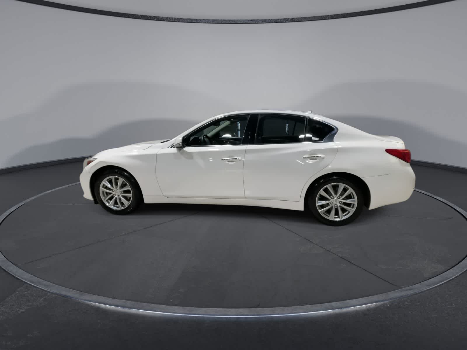 Thumbnail: 2017 INFINITI Q50 - 8
