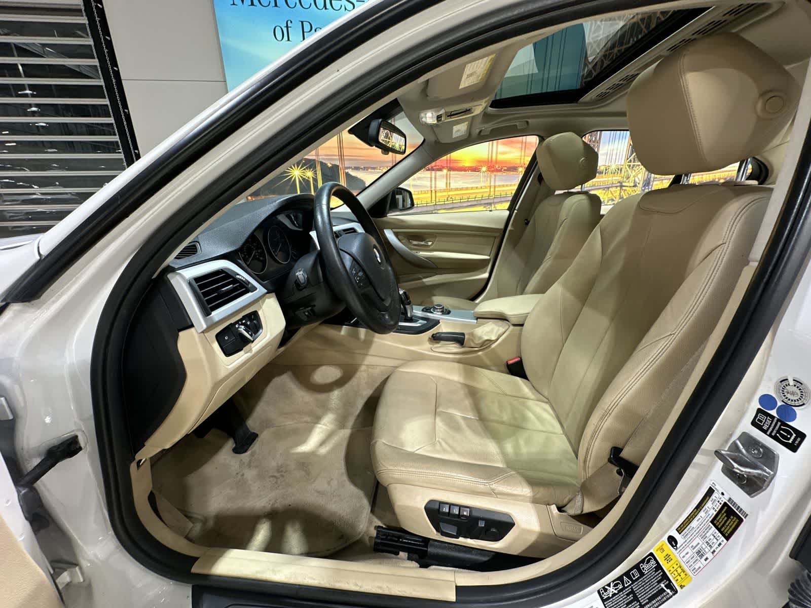 Thumbnail: 2013 BMW 3 Series - 14