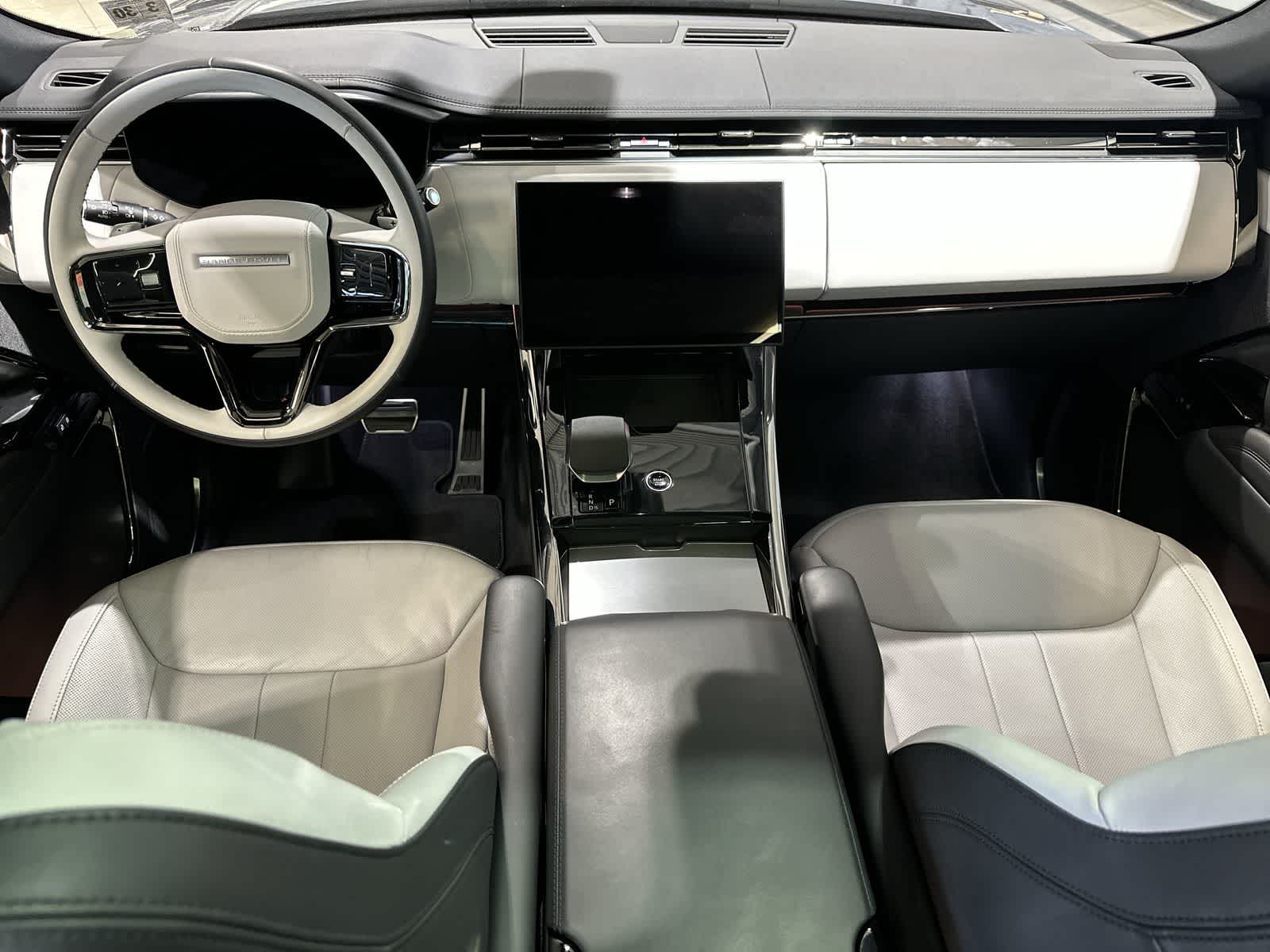 Thumbnail: 2025 Land Rover Range Rover Sport - 22