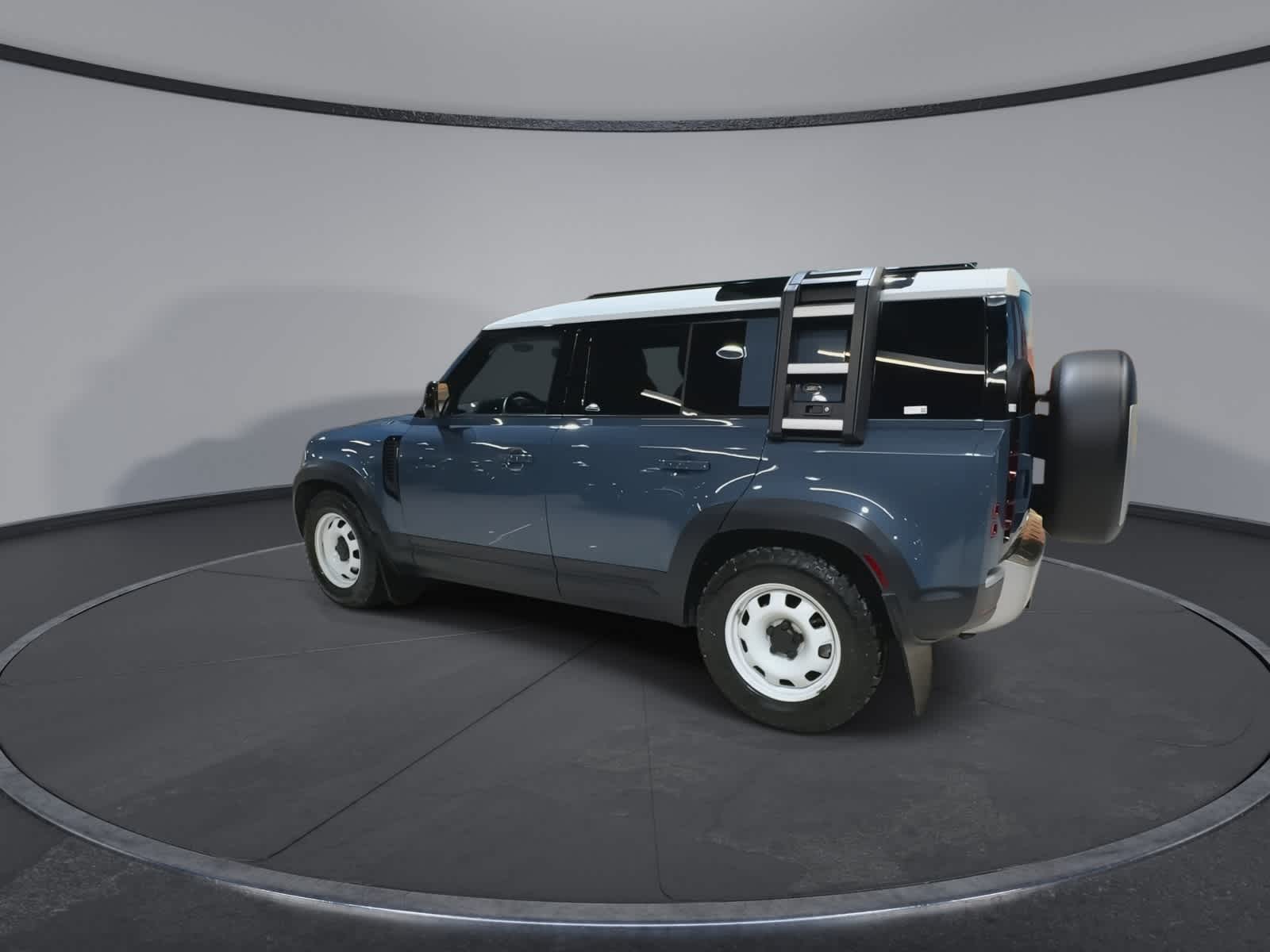Thumbnail: 2020 Land Rover Defender - 8