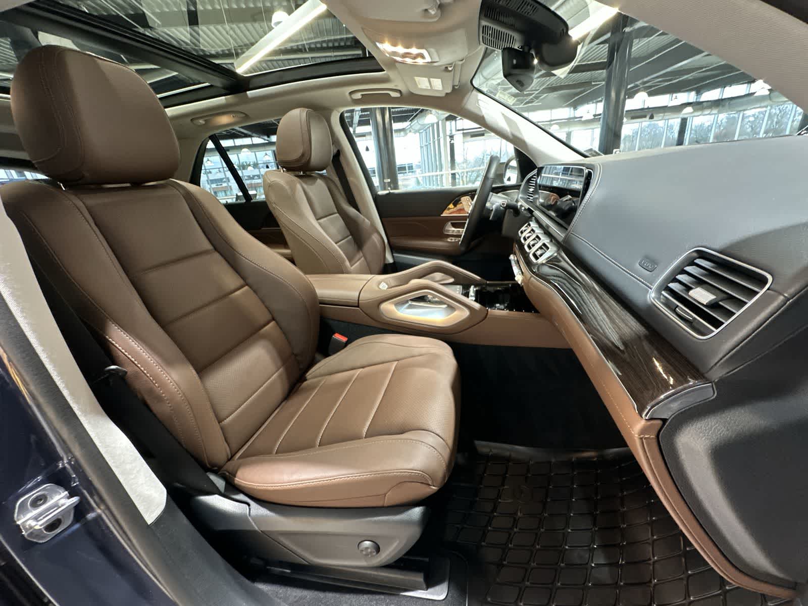 Thumbnail: 2025 Mercedes-Benz GLE - 26