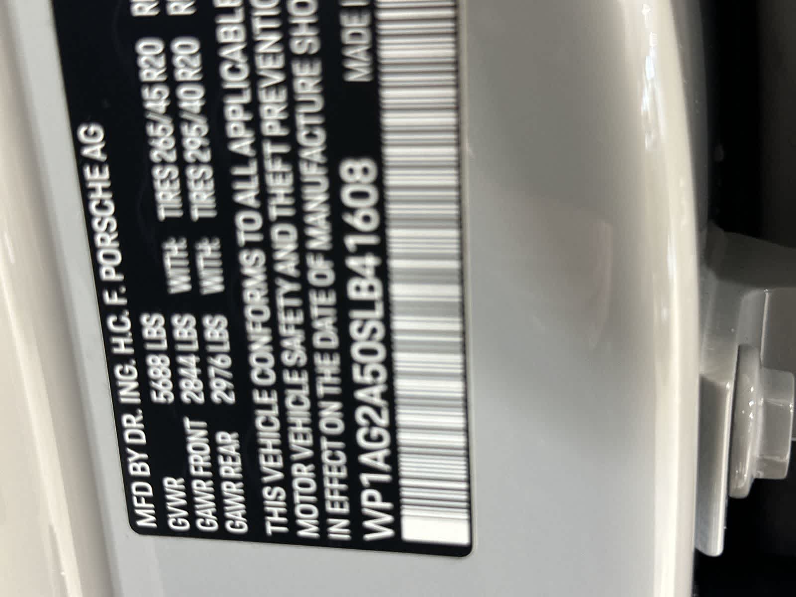 Thumbnail: 2025 Porsche Macan - 33