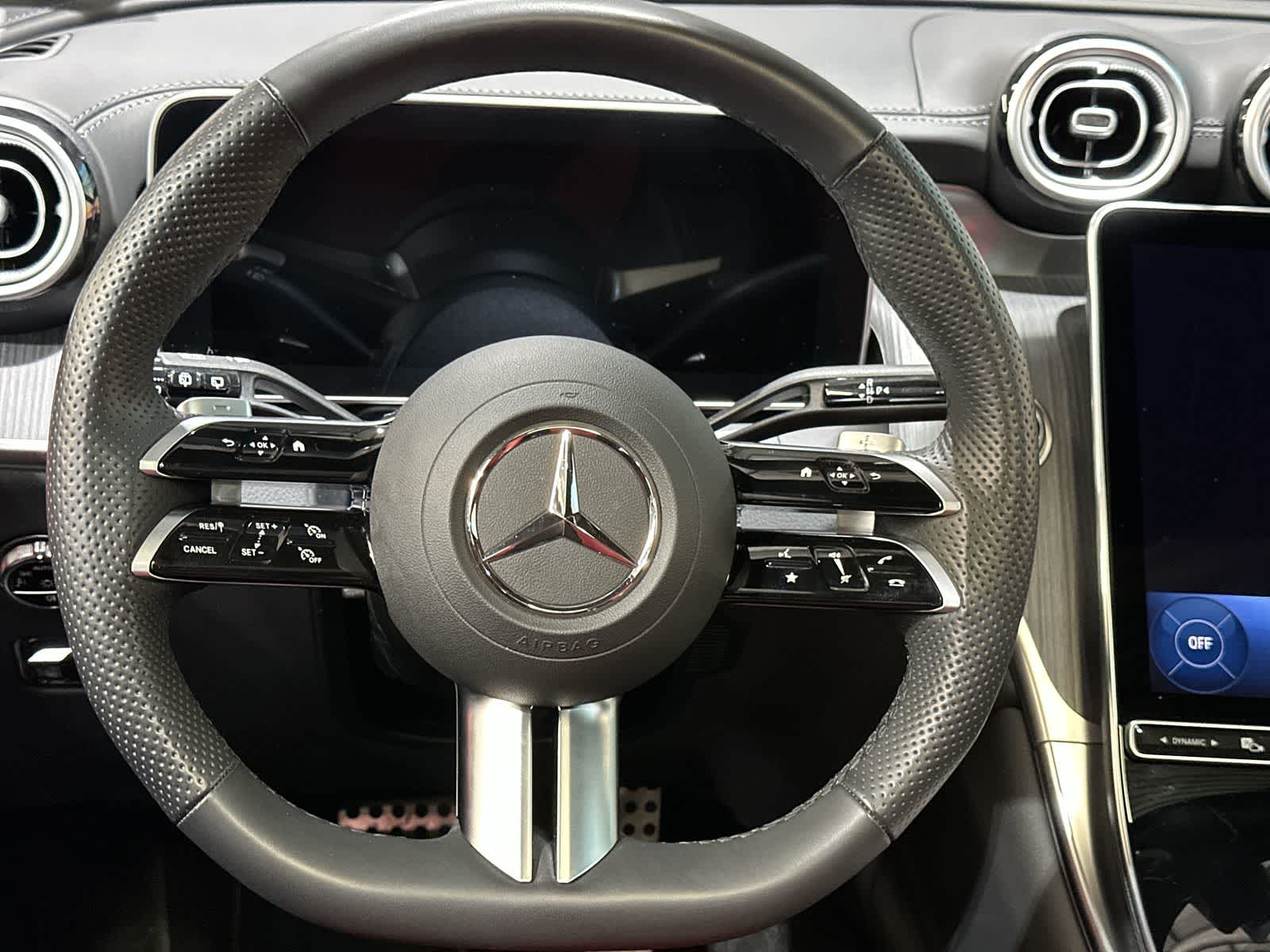 Thumbnail: 2025 Mercedes-Benz GLC - 27