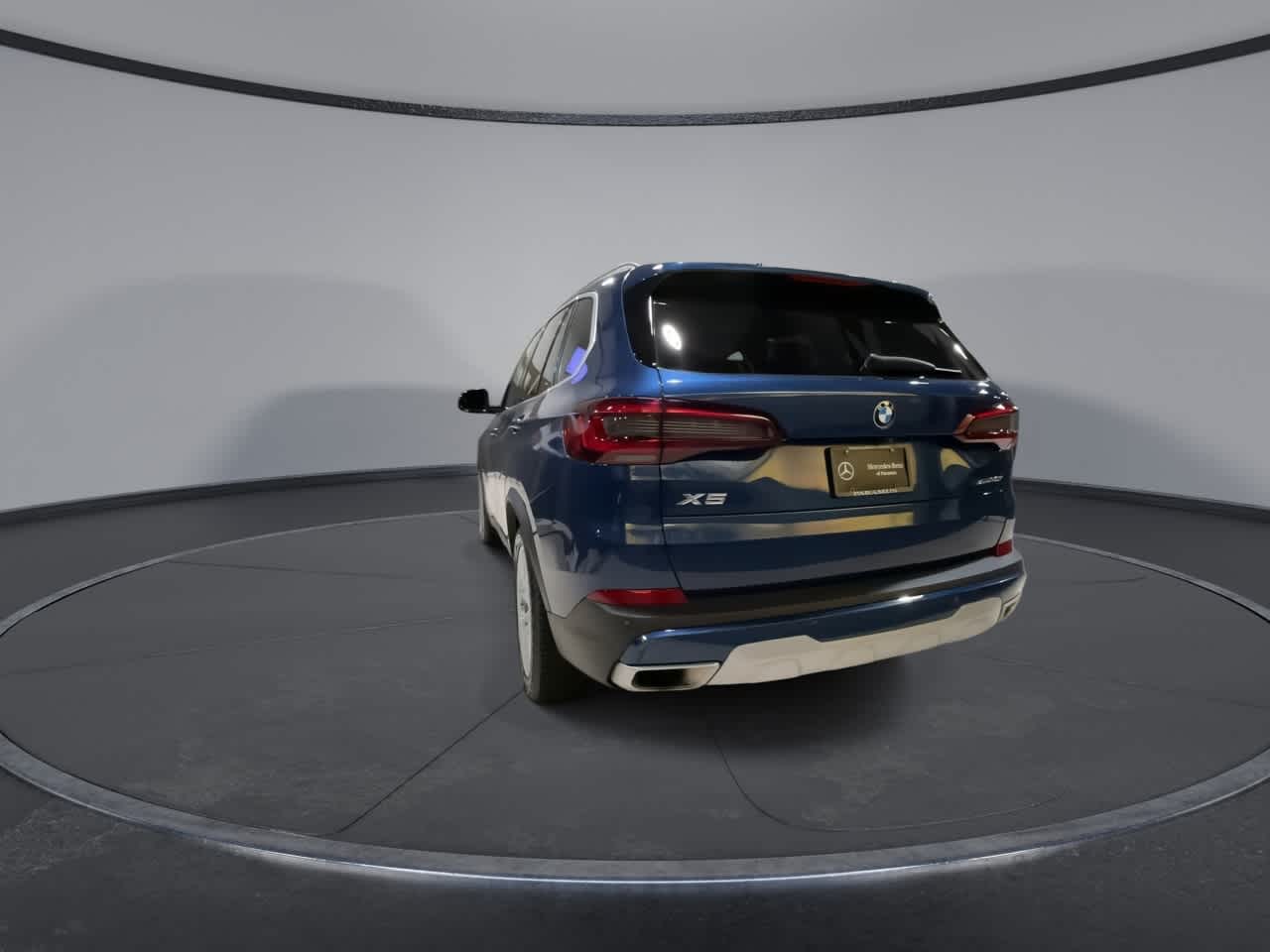 Thumbnail: 2023 BMW X5 - 10