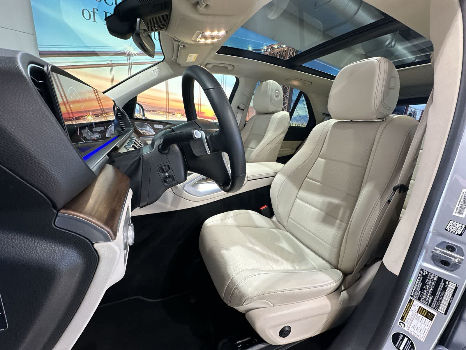 Thumbnail: 2025 Mercedes-Benz GLE - 23