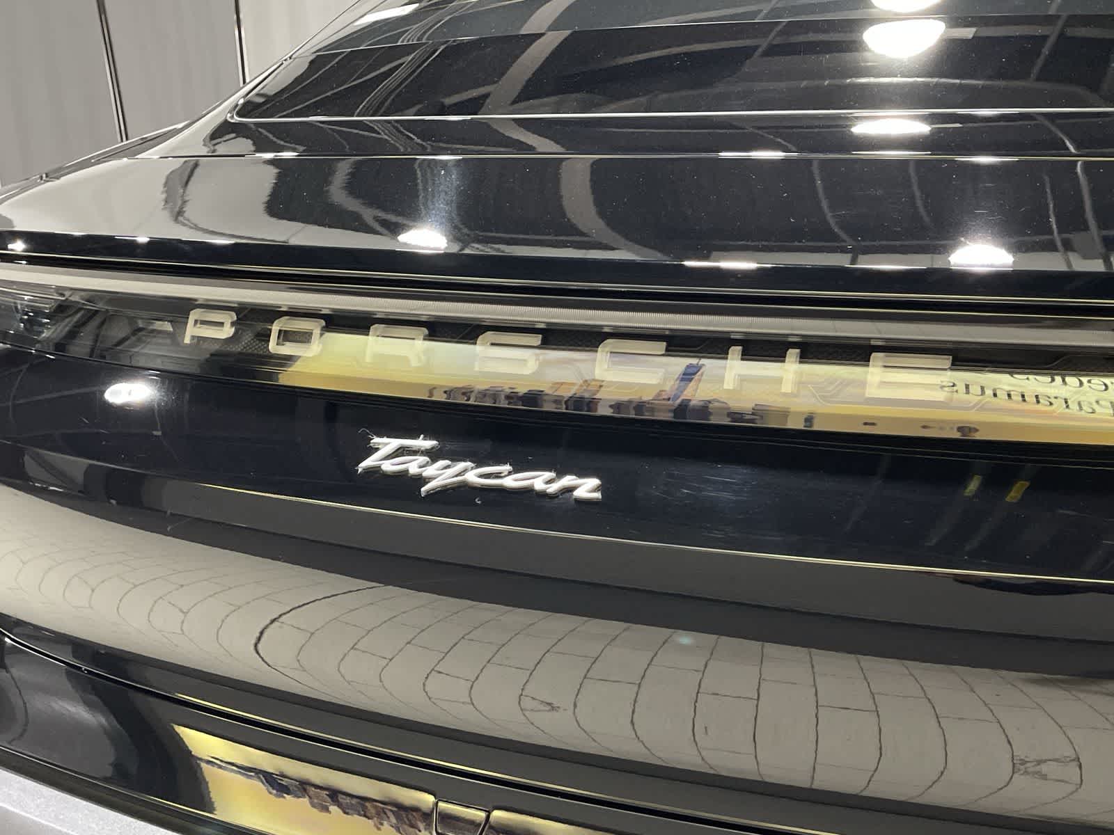 Thumbnail: 2023 Porsche Taycan - 19