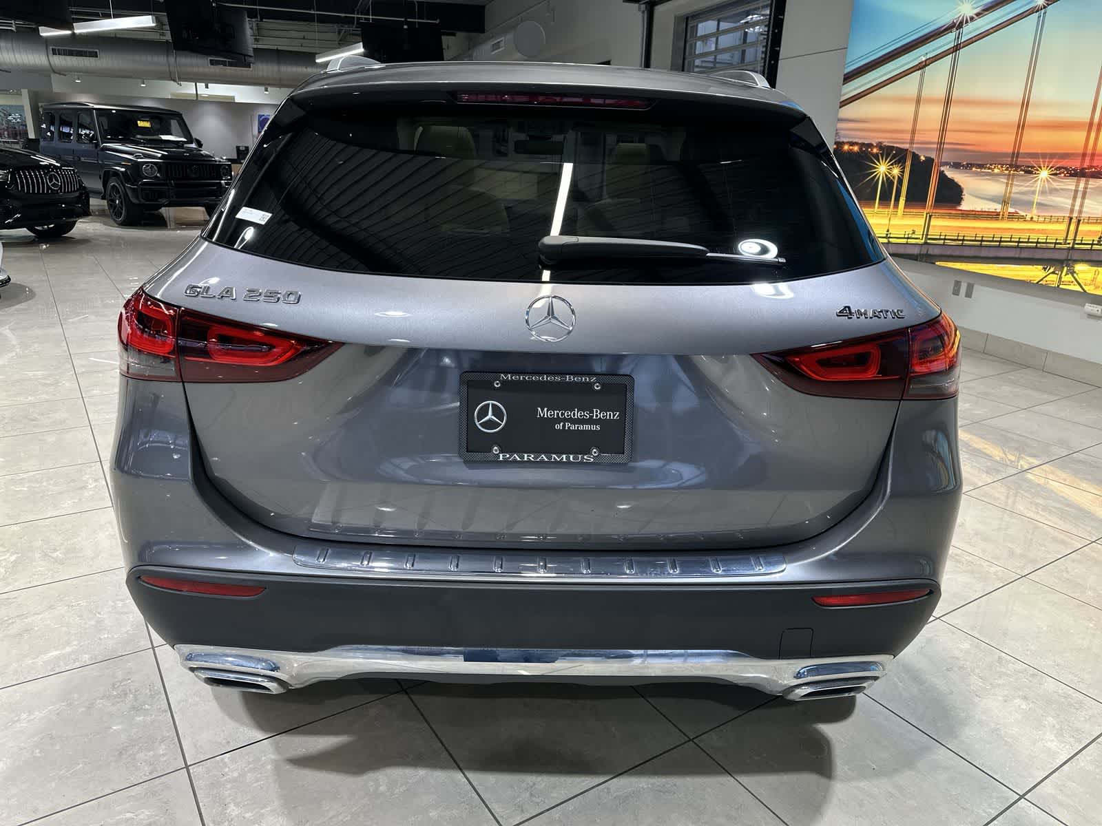 Thumbnail: 2023 Mercedes-Benz GLA - 17