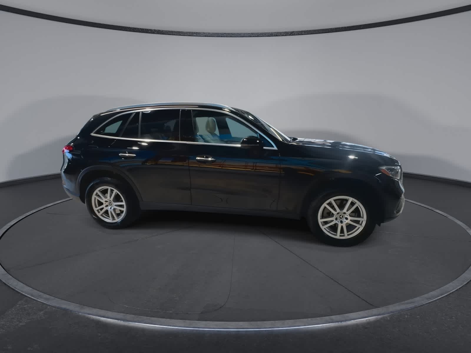 Thumbnail: 2023 Mercedes-Benz GLC - 13