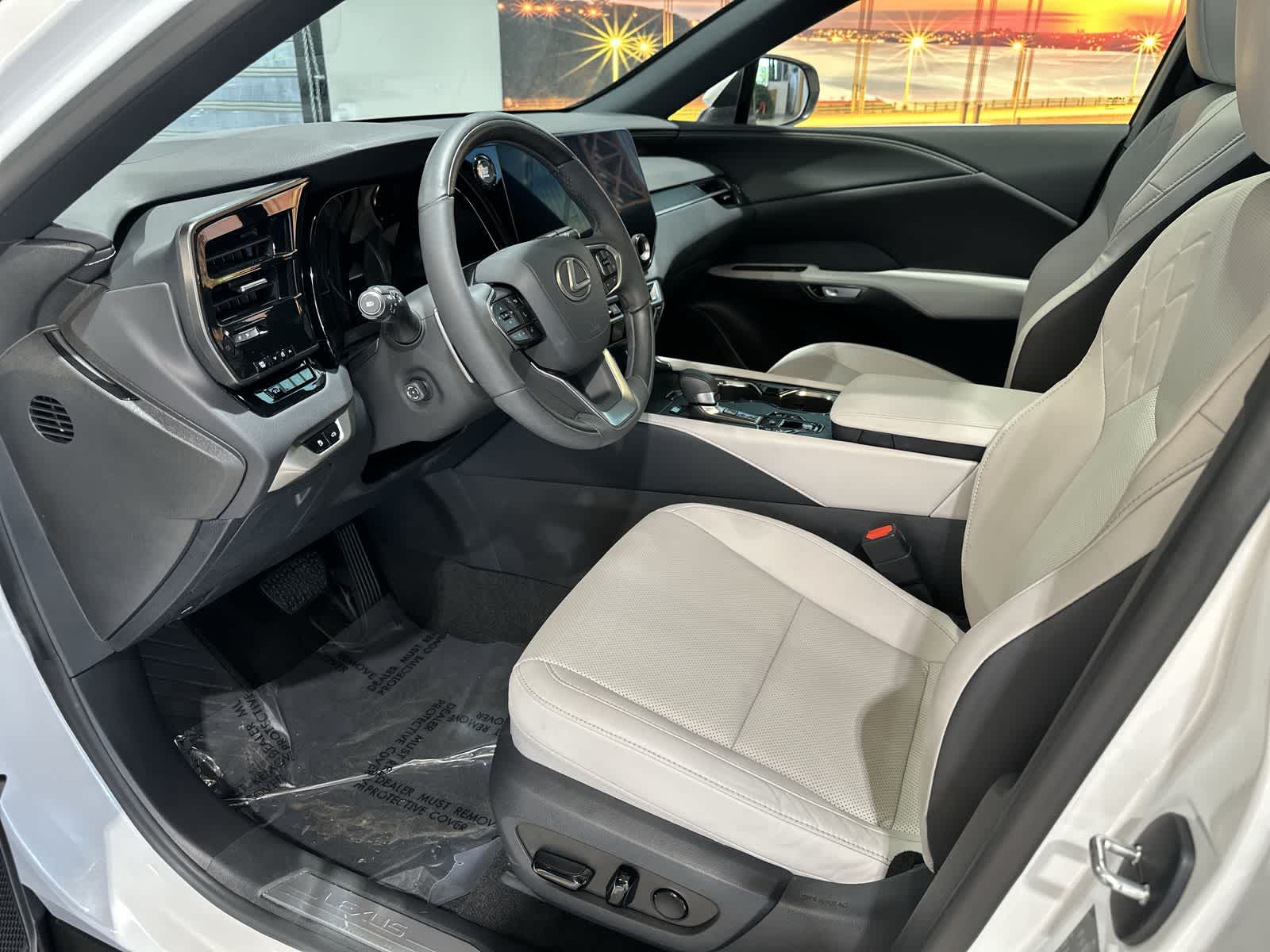 Thumbnail: 2023 Lexus RX - 14