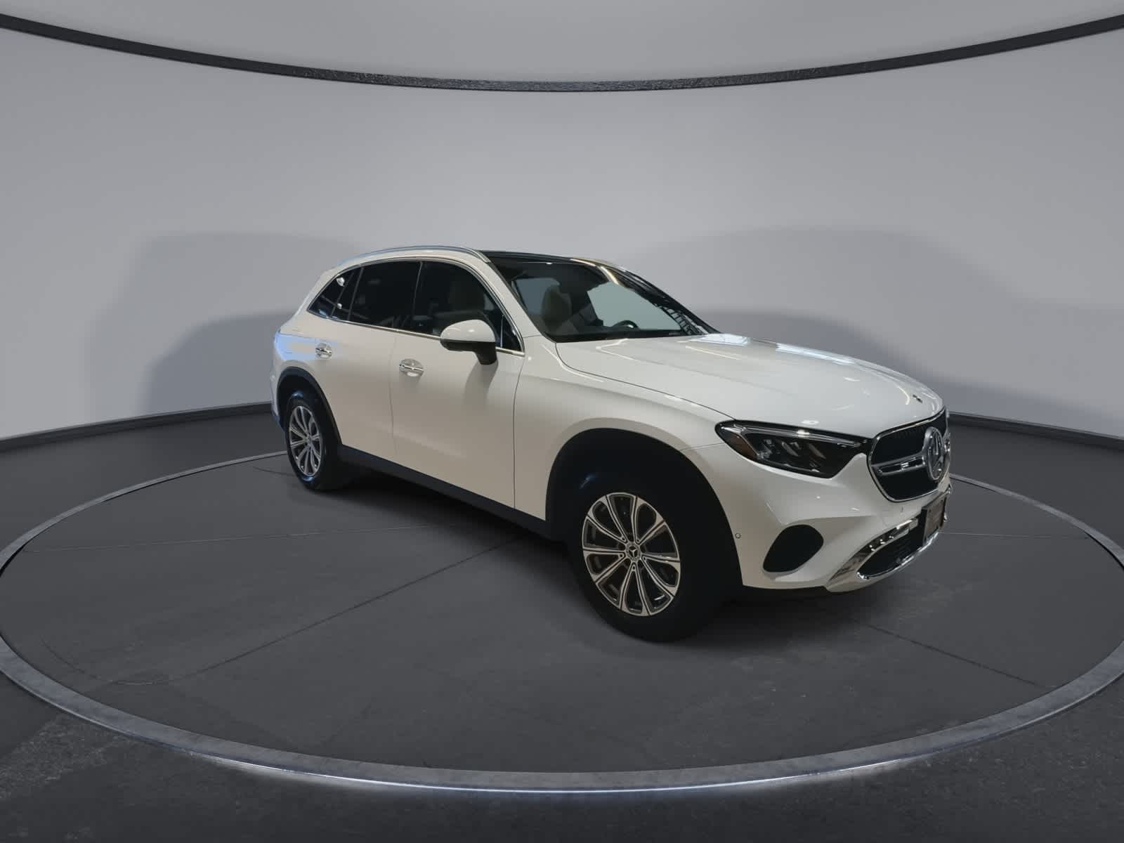 Thumbnail: 2026 Mercedes-Benz GLC - 2