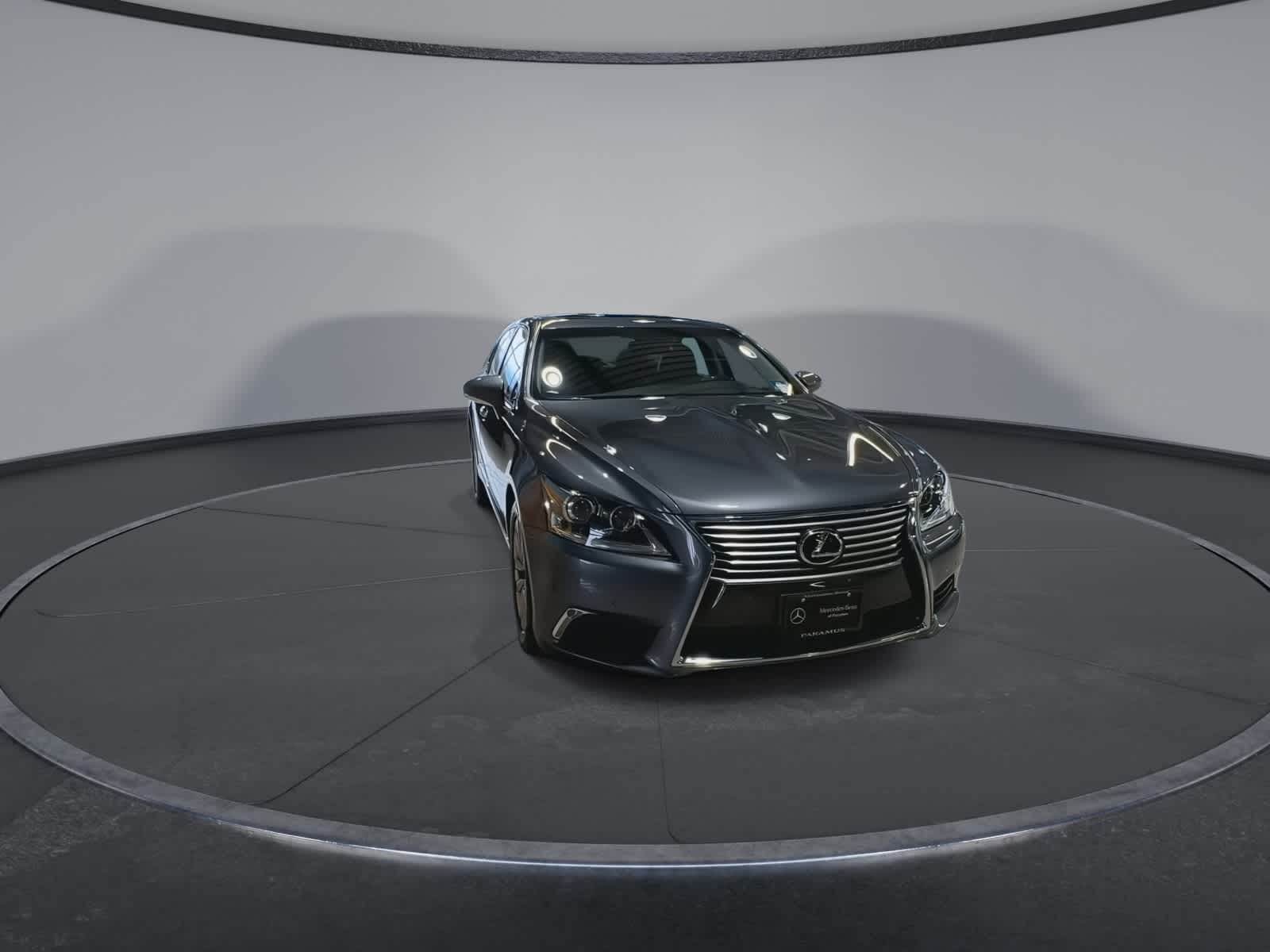 Thumbnail: 2016 Lexus LS - 3