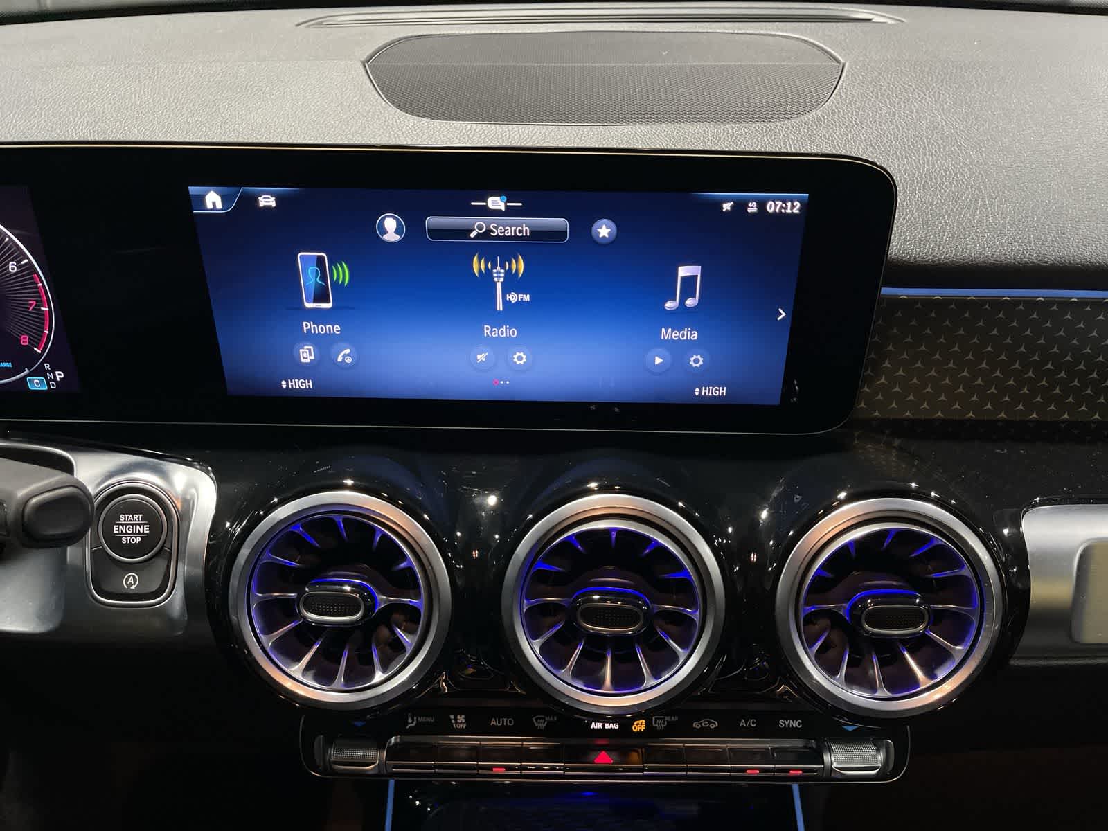 Thumbnail: 2025 Mercedes-Benz GLB - 28