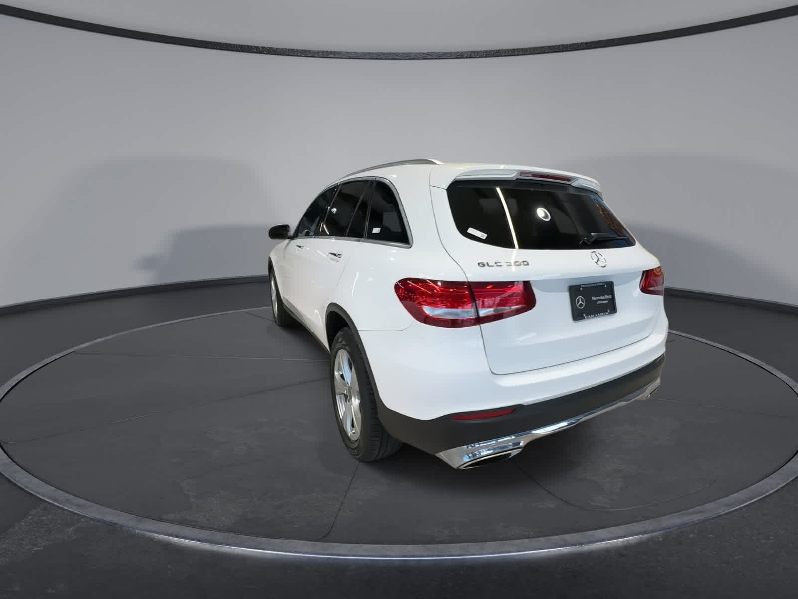 Thumbnail: 2017 Mercedes-Benz GLC - 9