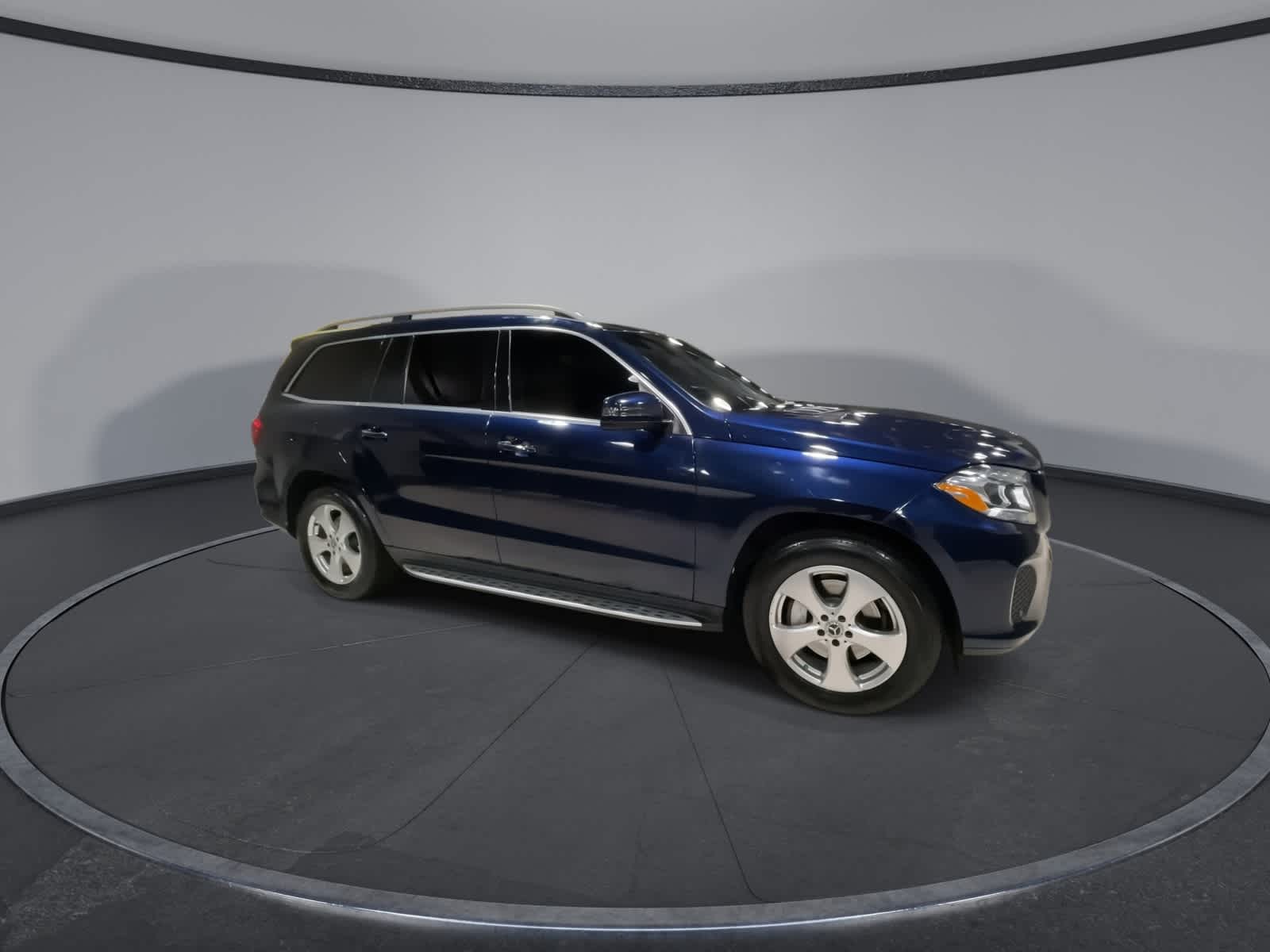 Thumbnail: 2017 Mercedes-Benz GLS - 2