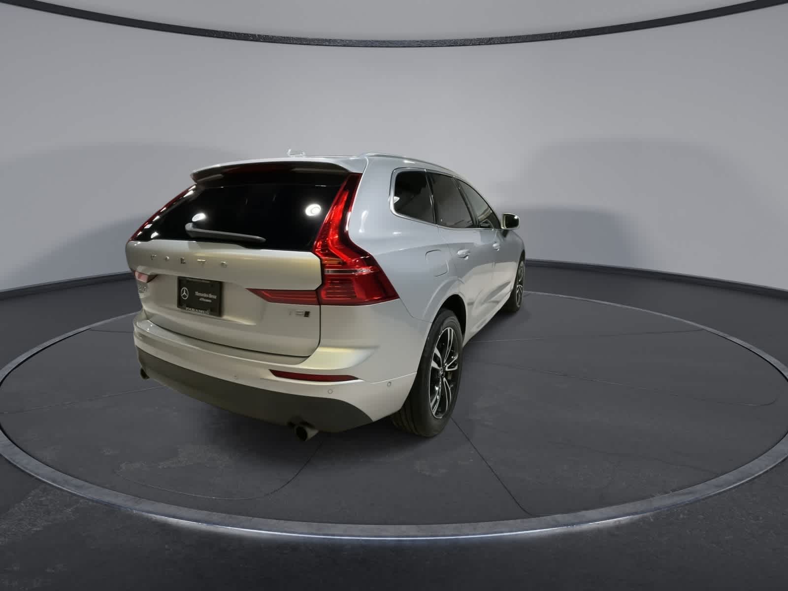 Thumbnail: 2019 Volvo XC60 - 11