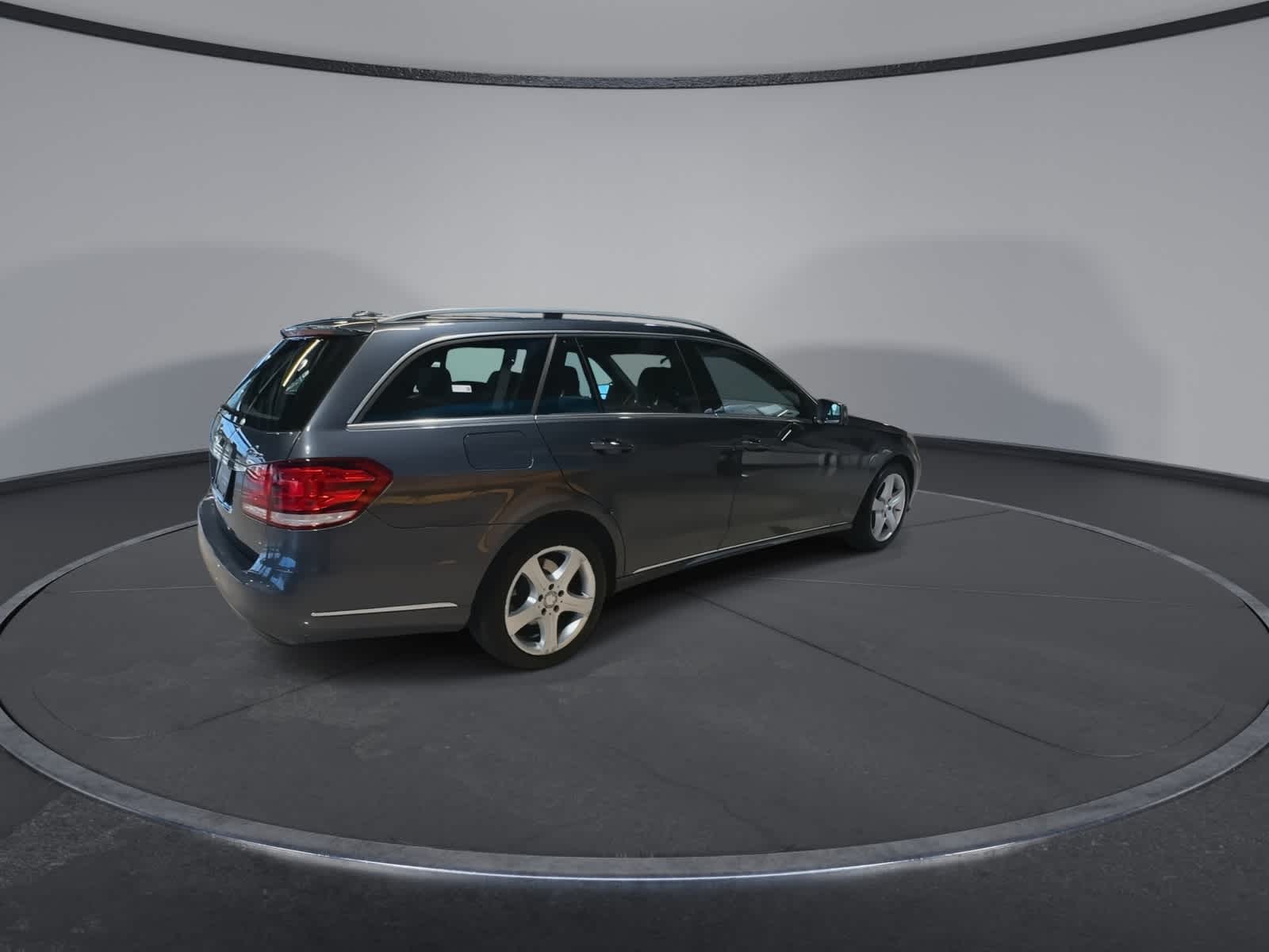 Thumbnail: 2015 Mercedes-Benz E-Class - 11