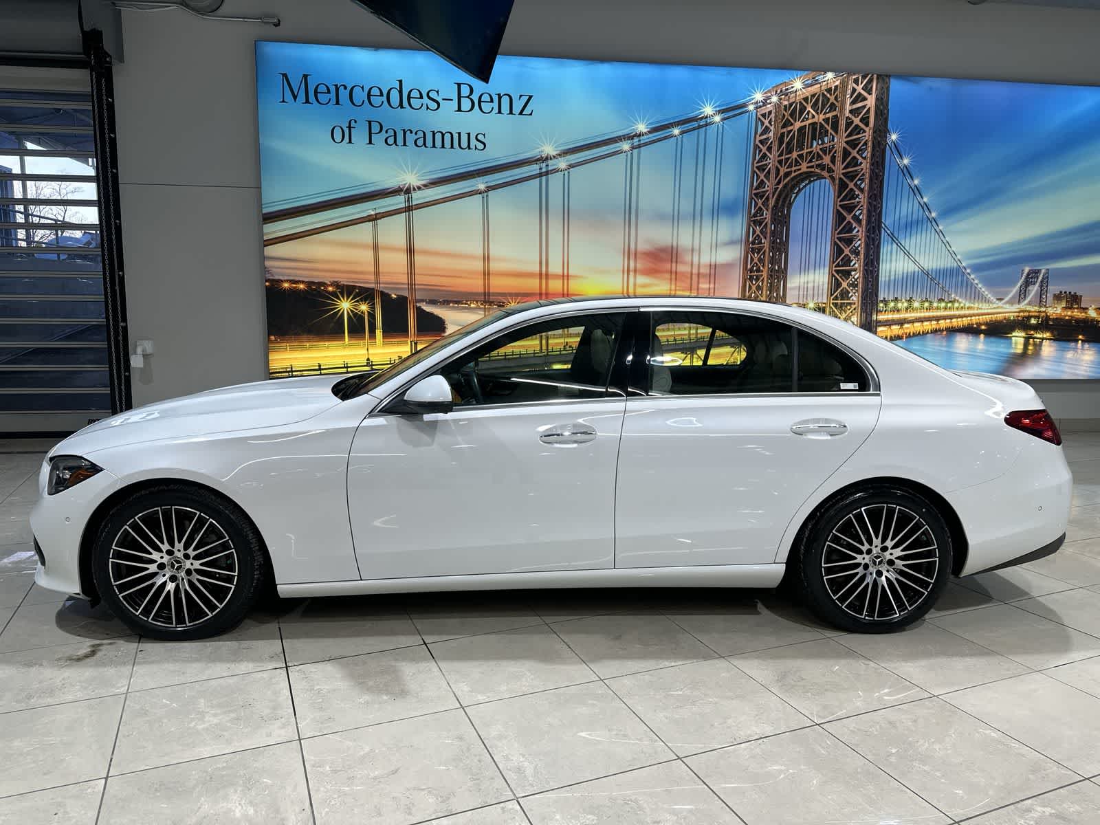 Thumbnail: 2023 Mercedes-Benz C-Class - 15