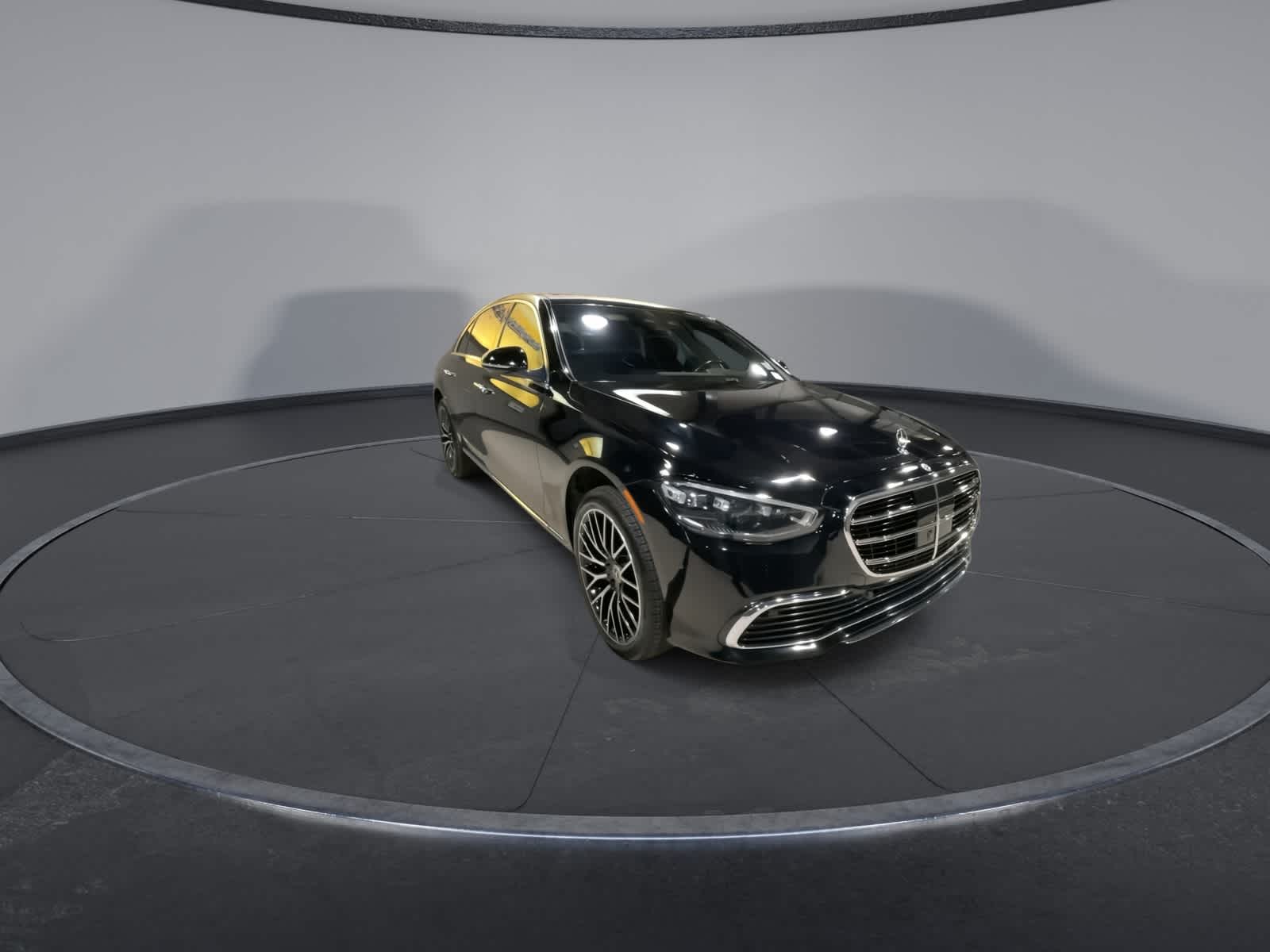 2023 Mercedes Benz S 580 4MATIC photo 3