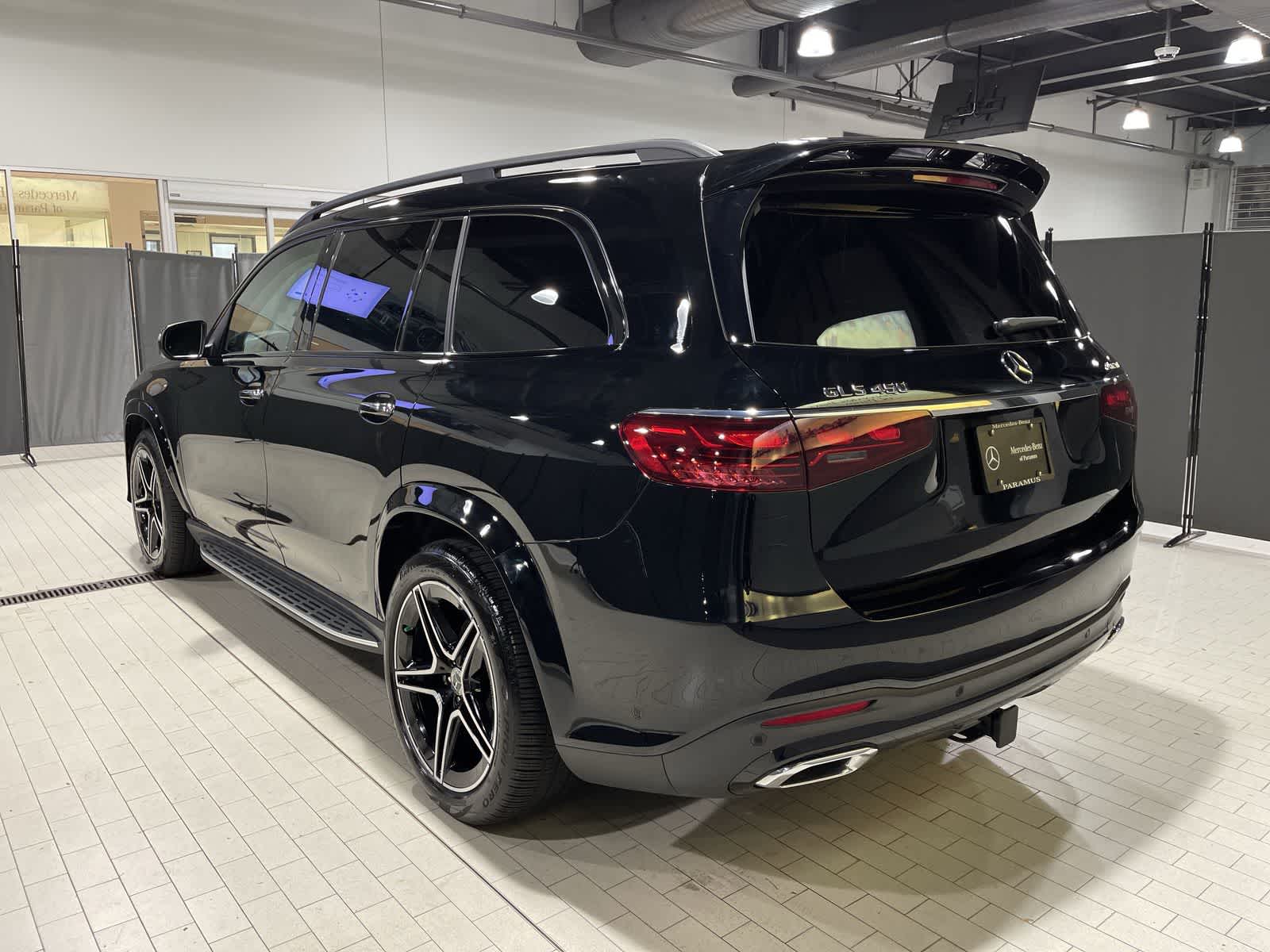 Thumbnail: 2025 Mercedes-Benz GLS - 16