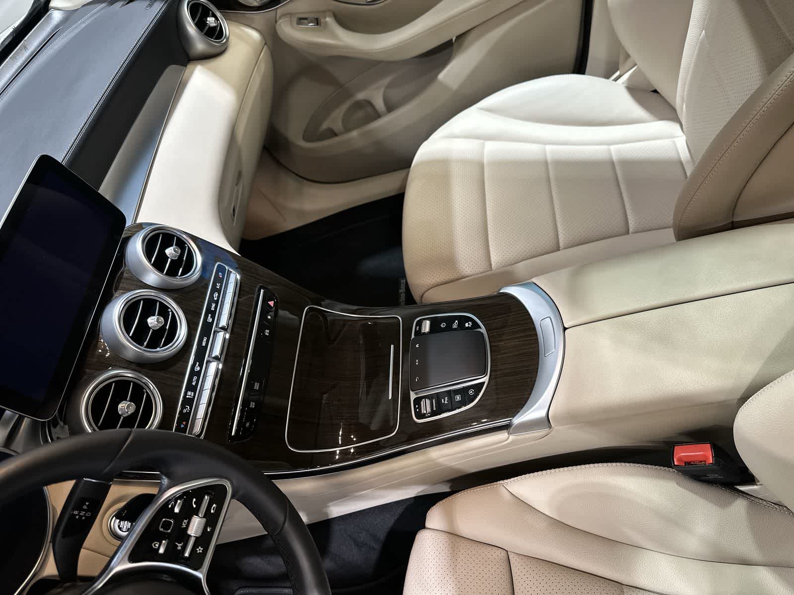 Thumbnail: 2023 Mercedes-Benz GLC - 28