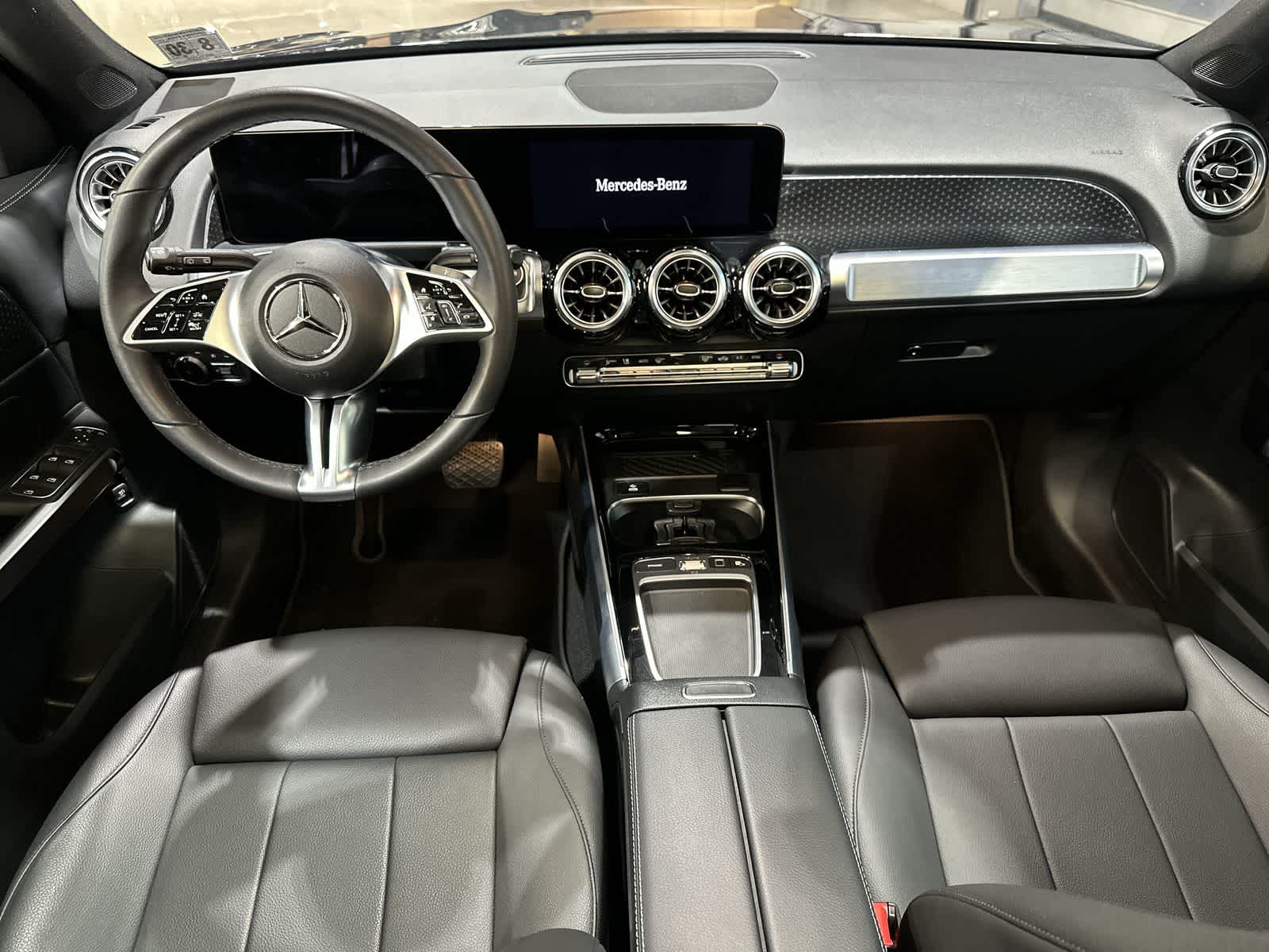 Thumbnail: 2025 Mercedes-Benz GLB - 22