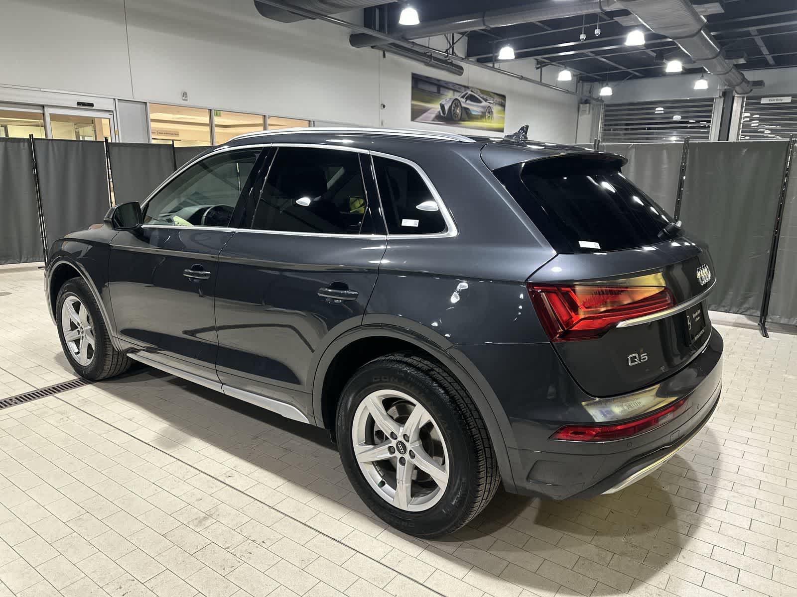 Thumbnail: 2023 Audi Q5 - 16