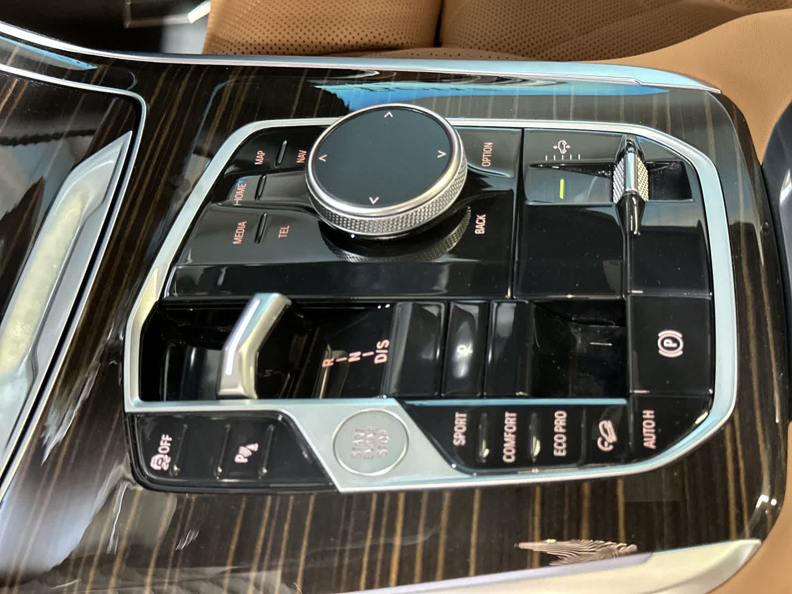 Thumbnail: 2025 BMW X7 - 29