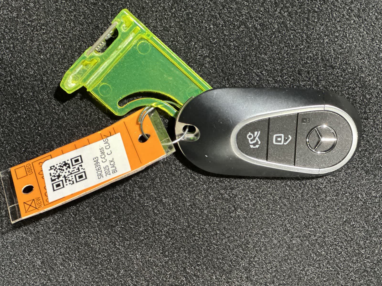 Thumbnail: 2025 Mercedes-Benz C-Class - 32