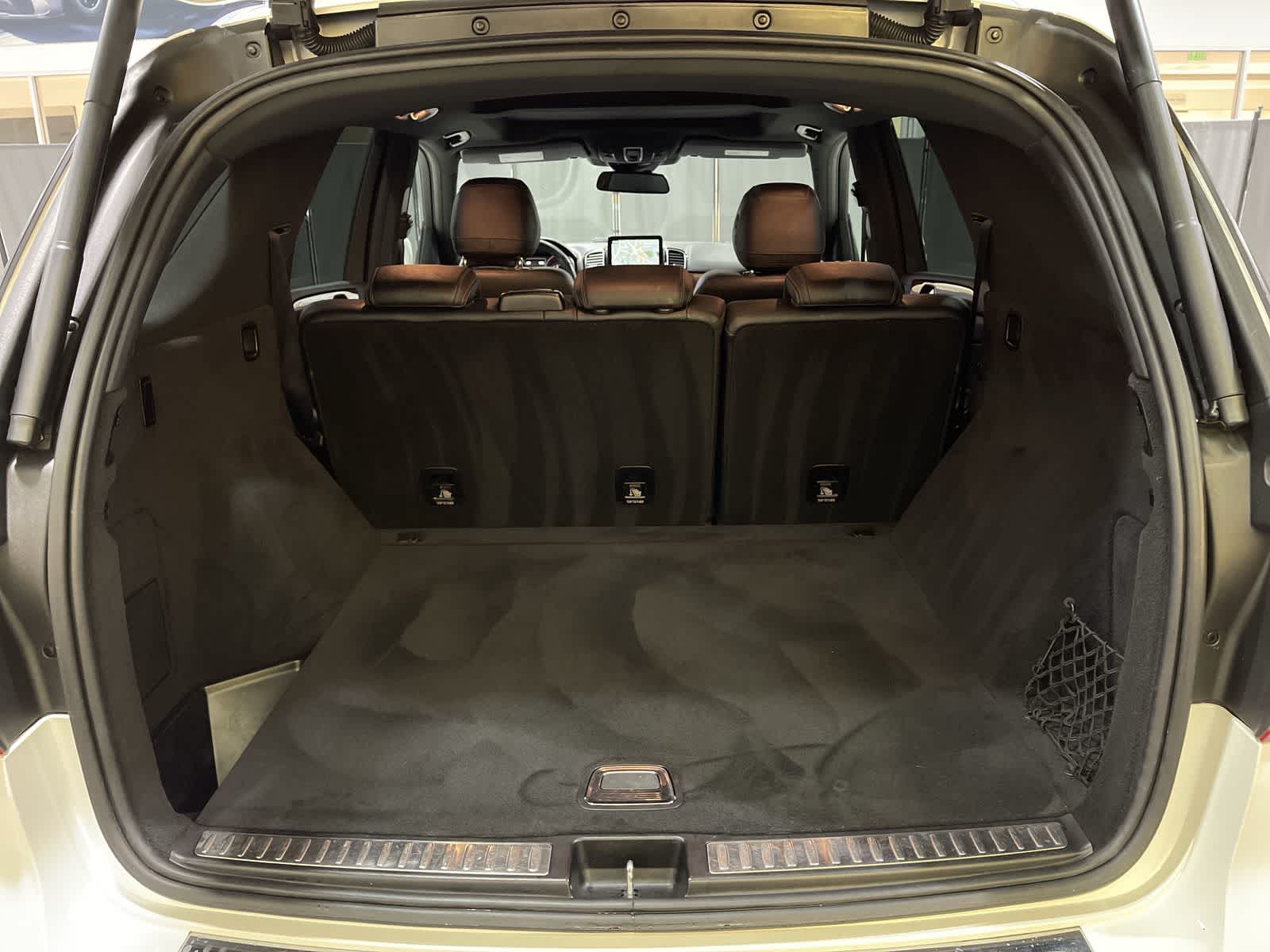 Thumbnail: 2016 Mercedes-Benz GLE - 31