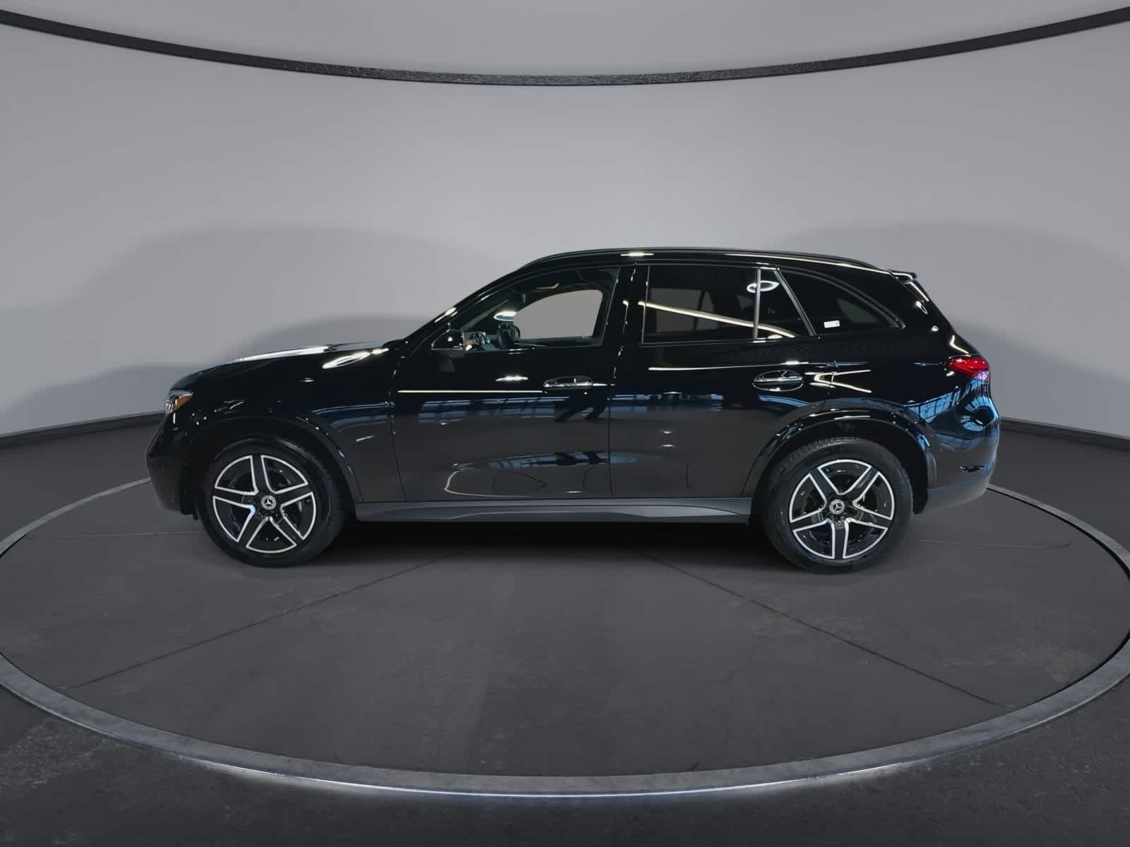 Thumbnail: 2025 Mercedes-Benz GLC - 7