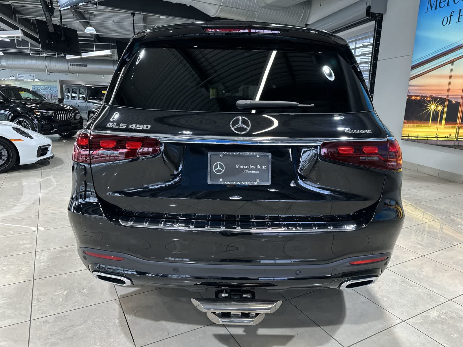 Thumbnail: 2025 Mercedes-Benz GLS - 17