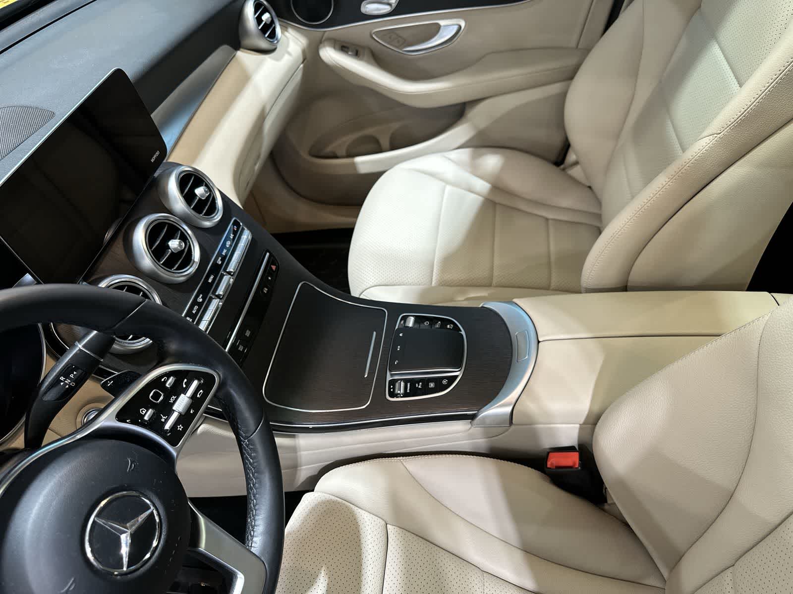 Thumbnail: 2022 Mercedes-Benz GLC - 28