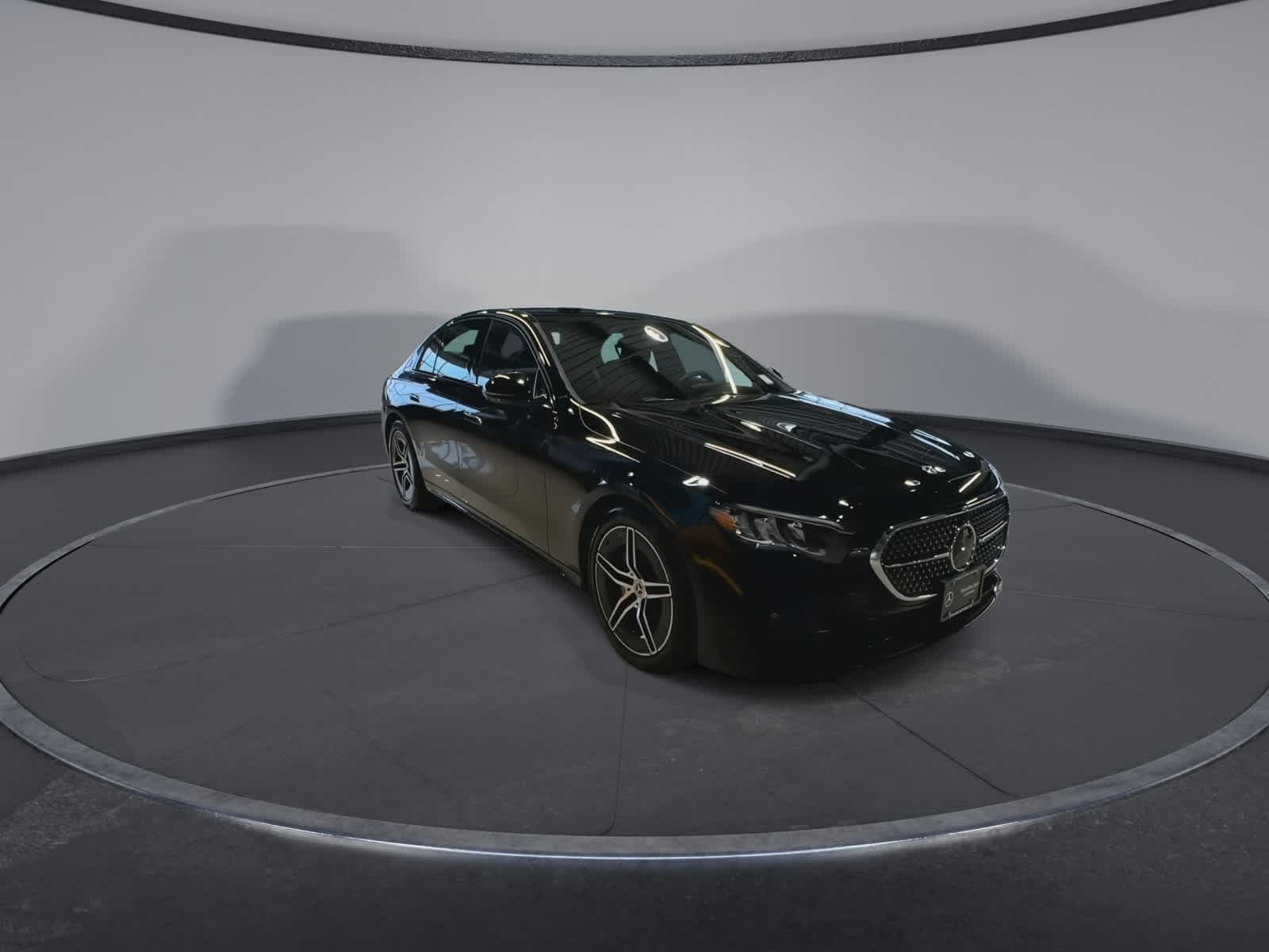 Thumbnail: 2025 Mercedes-Benz E-Class - 2