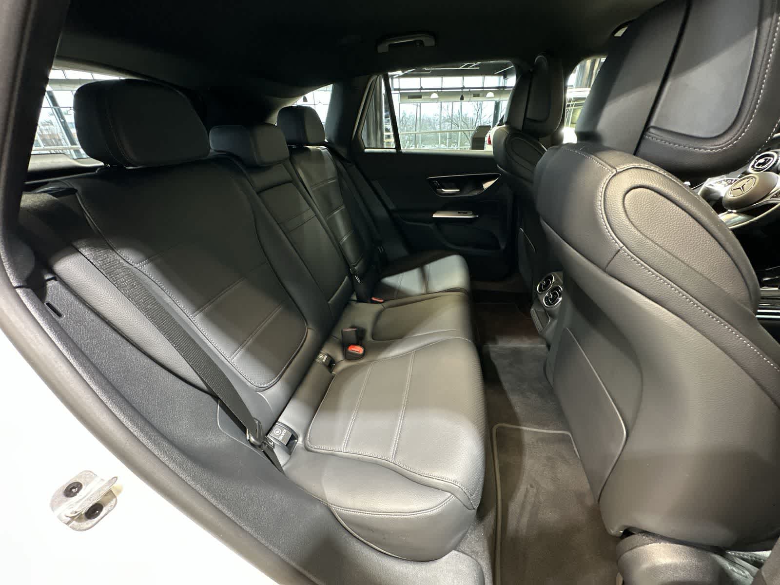 Thumbnail: 2024 Mercedes-Benz GLC - 25