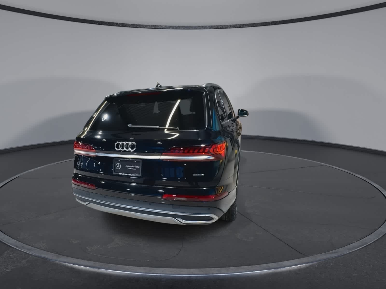 Thumbnail: 2022 Audi Q7 - 10